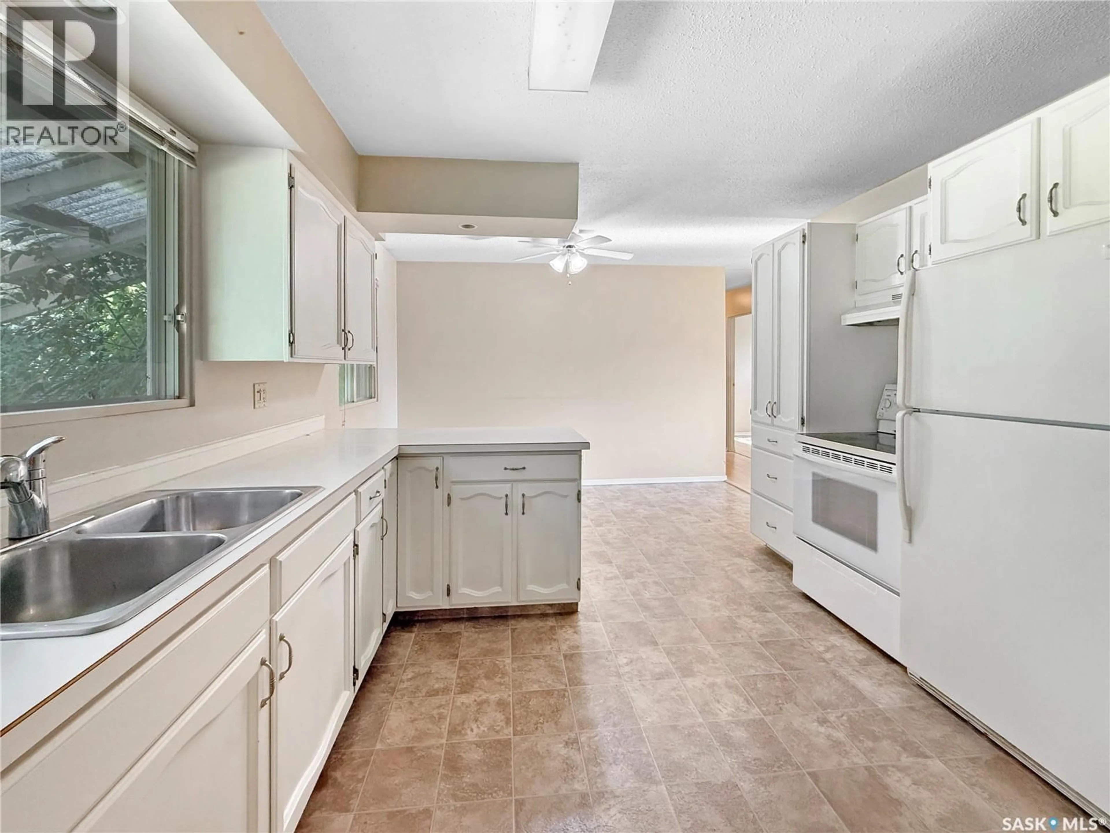 Standard kitchen, ceramic/tile floor for 1707 BOWERS DRIVE, North Battleford Saskatchewan S9A3A3