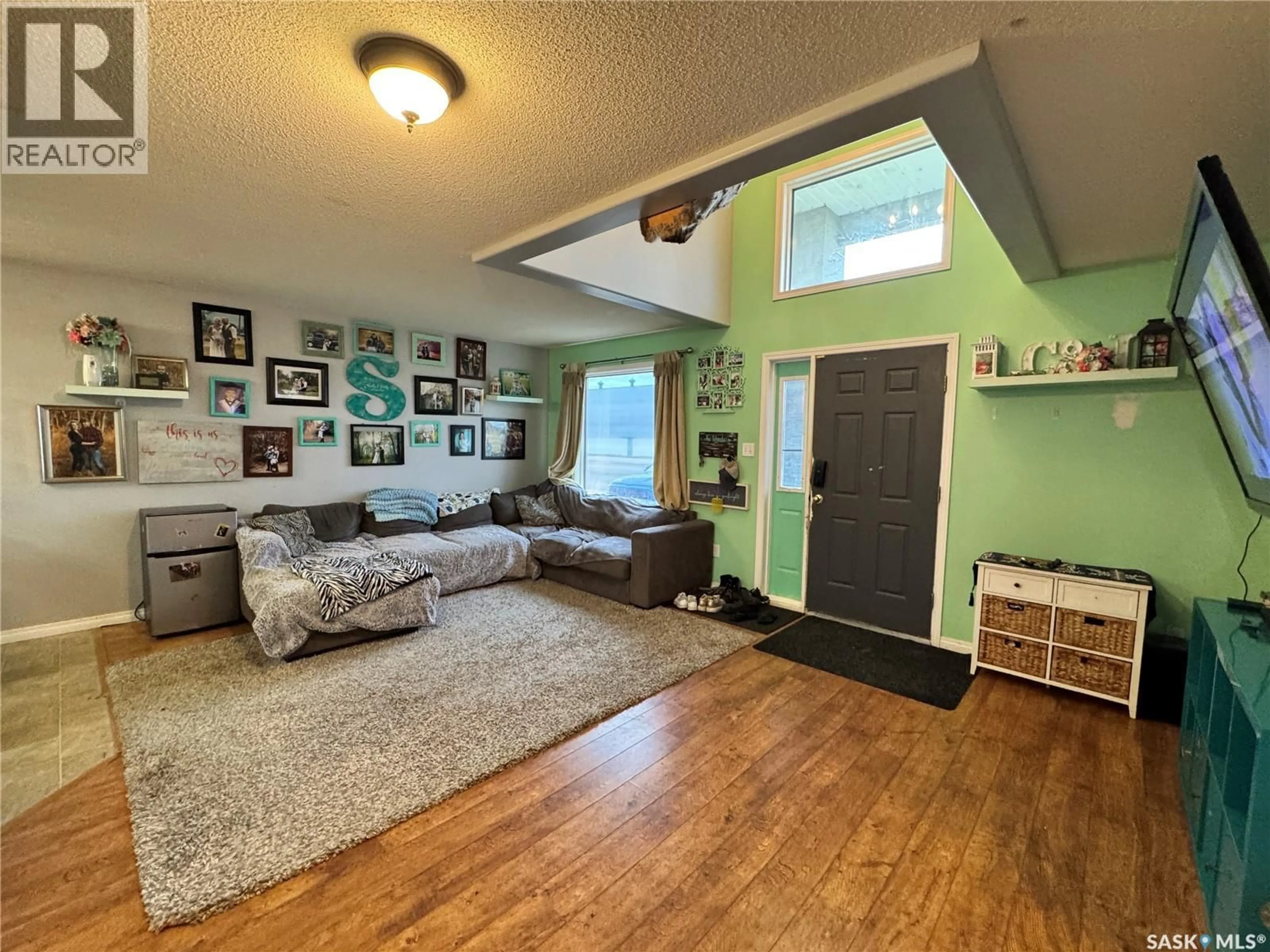 A pic of a room for 405 2ND AVENUE, Biggar Saskatchewan S0K0M0