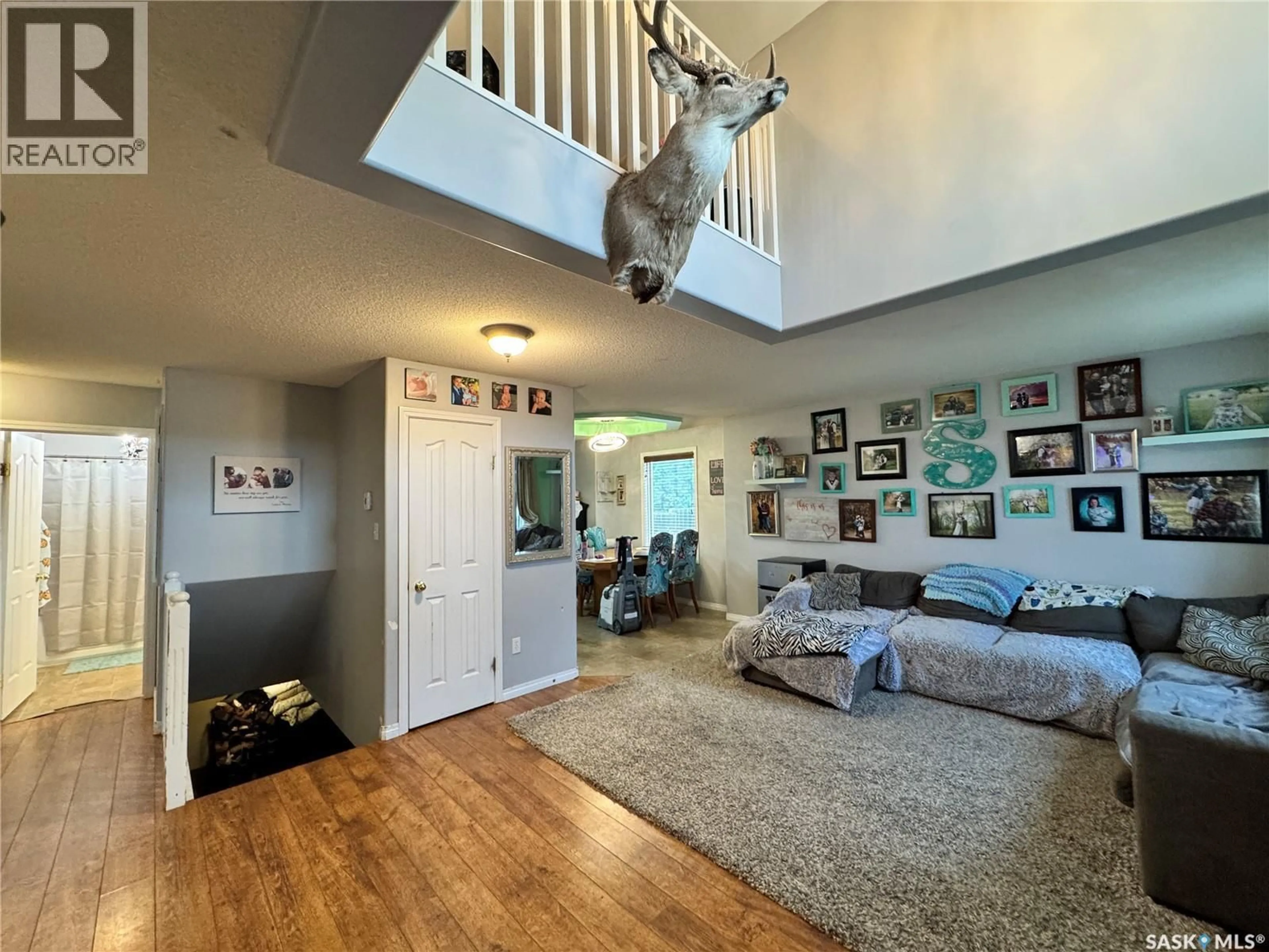 Indoor entryway for 405 2ND AVENUE, Biggar Saskatchewan S0K0M0