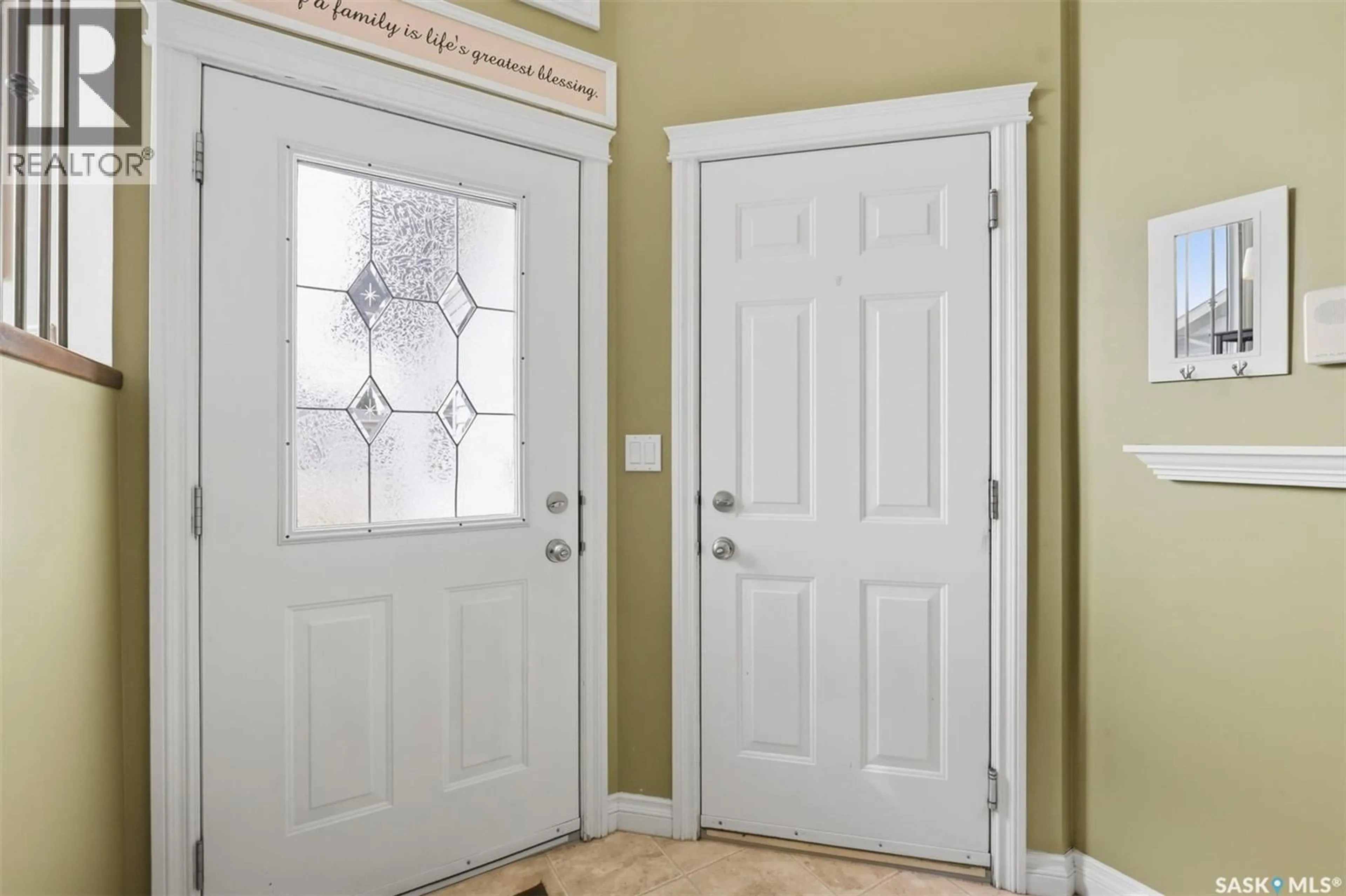 Indoor entryway for N - 514 1ST AVENUE, Warman Saskatchewan S0K4S0
