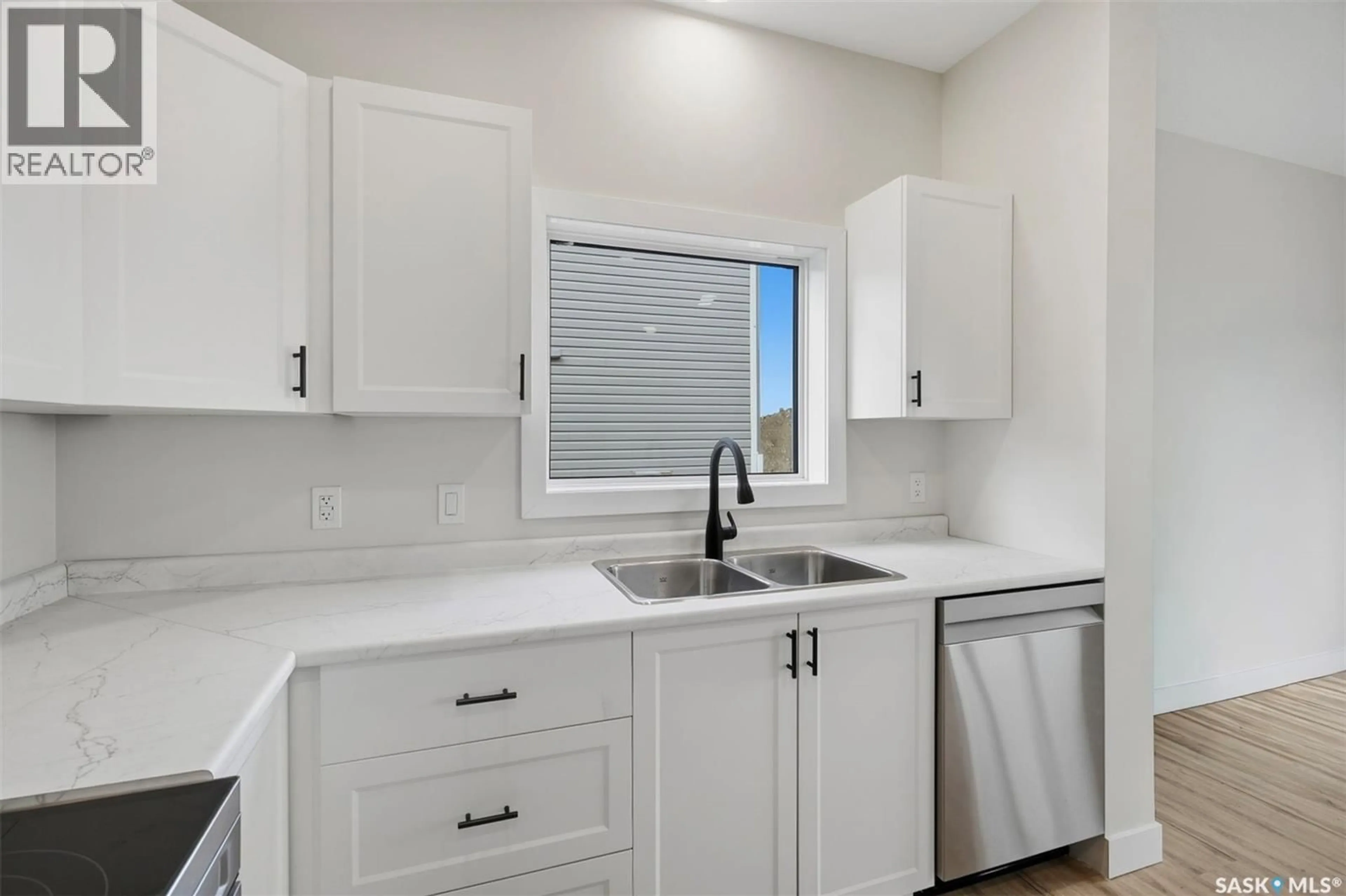 Standard kitchen, ceramic/tile floor for 137 EMMA CRESCENT, Martensville Saskatchewan S0K2T0