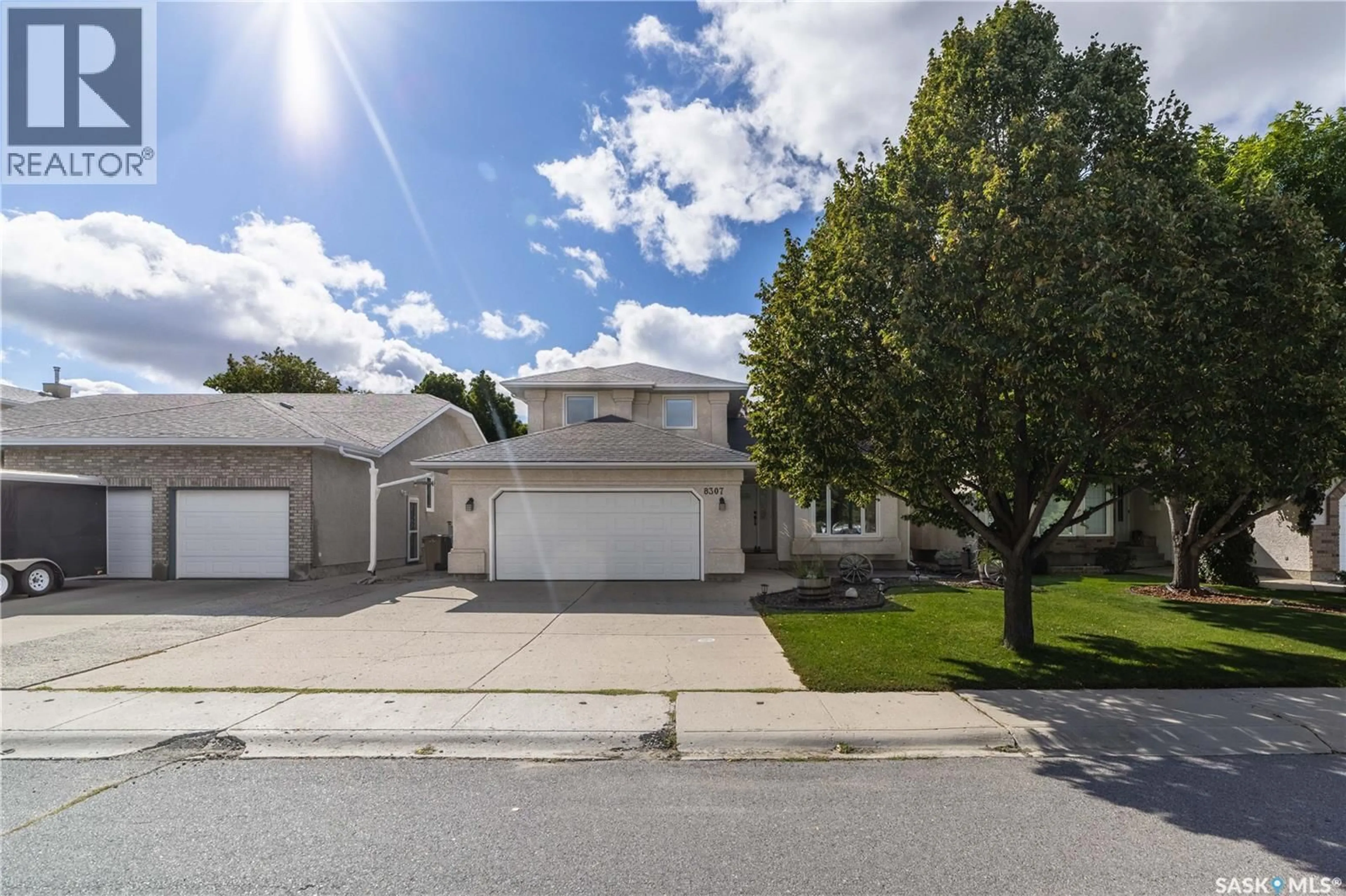 A pic from outside/outdoor area/front of a property/back of a property/a pic from drone, street for 8307 RANKIN DRIVE, Regina Saskatchewan S4Y1J4