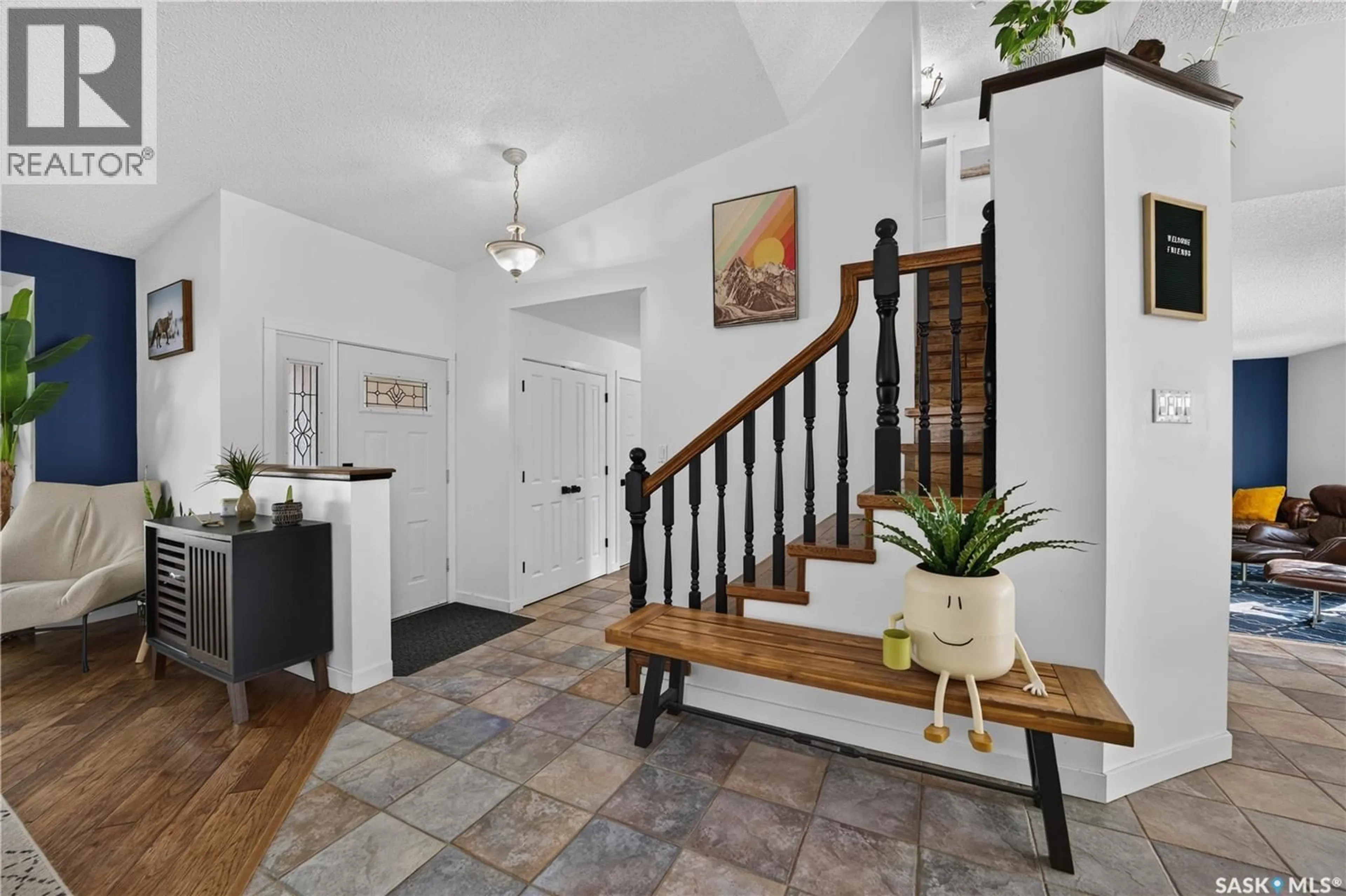 Indoor entryway for 8307 RANKIN DRIVE, Regina Saskatchewan S4Y1J4