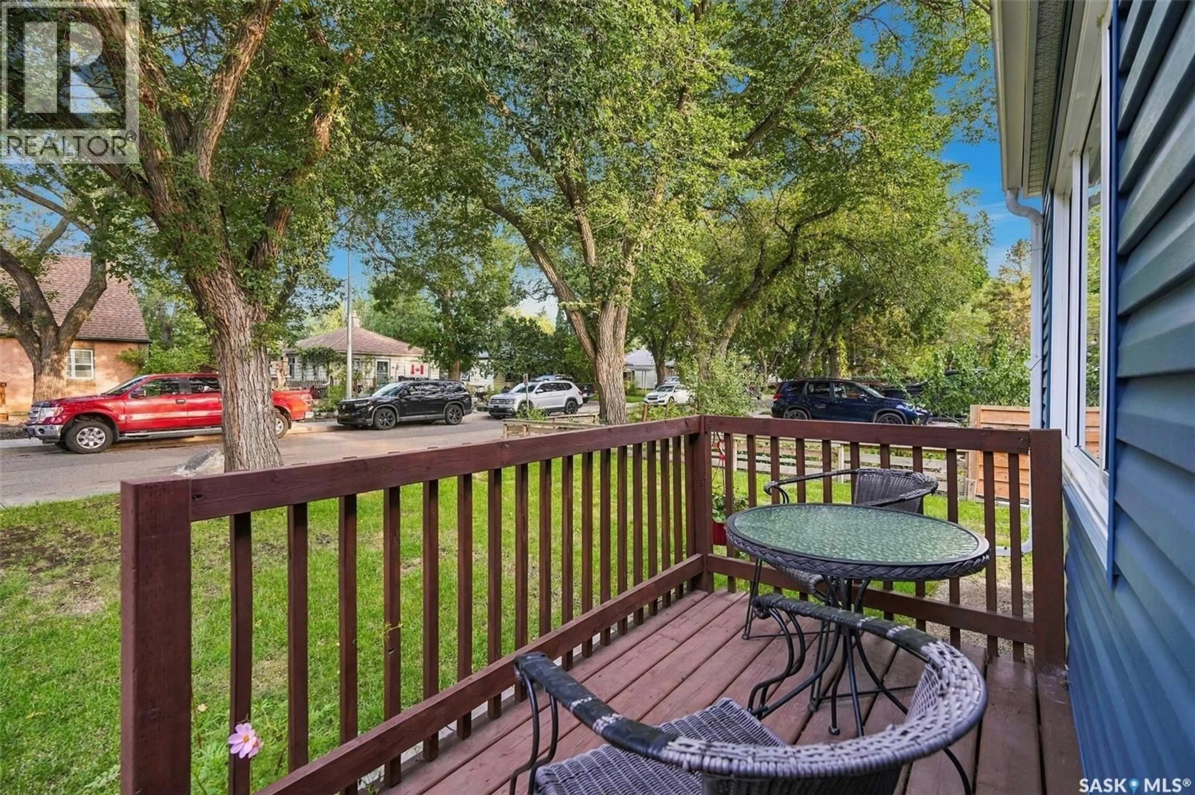 Patio, unknown for 2602 LINDSAY STREET, Regina Saskatchewan S4N3E1