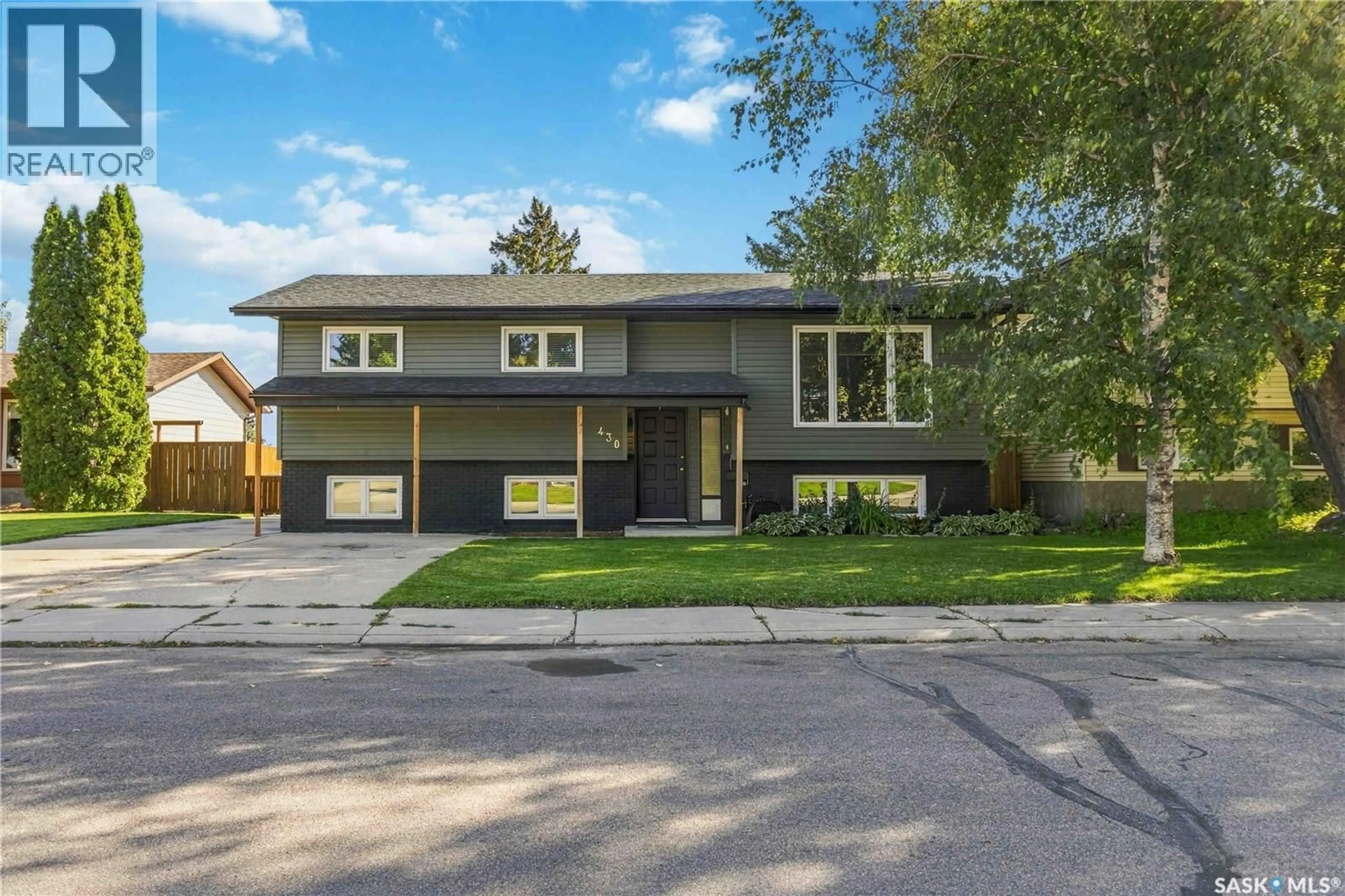 Home with vinyl exterior material, street for 430 BALL WAY, Saskatoon Saskatchewan S7K6E7