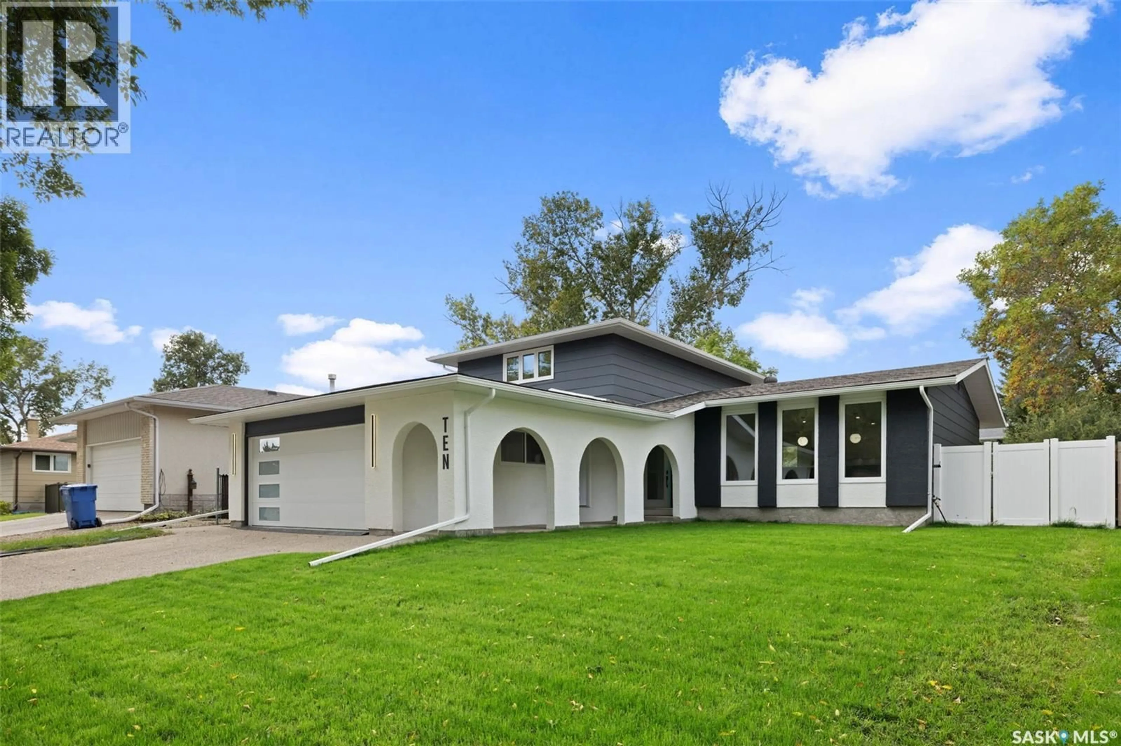 Home with vinyl exterior material, street for 10 SELKIRK CRESCENT, Regina Saskatchewan S4S6J4