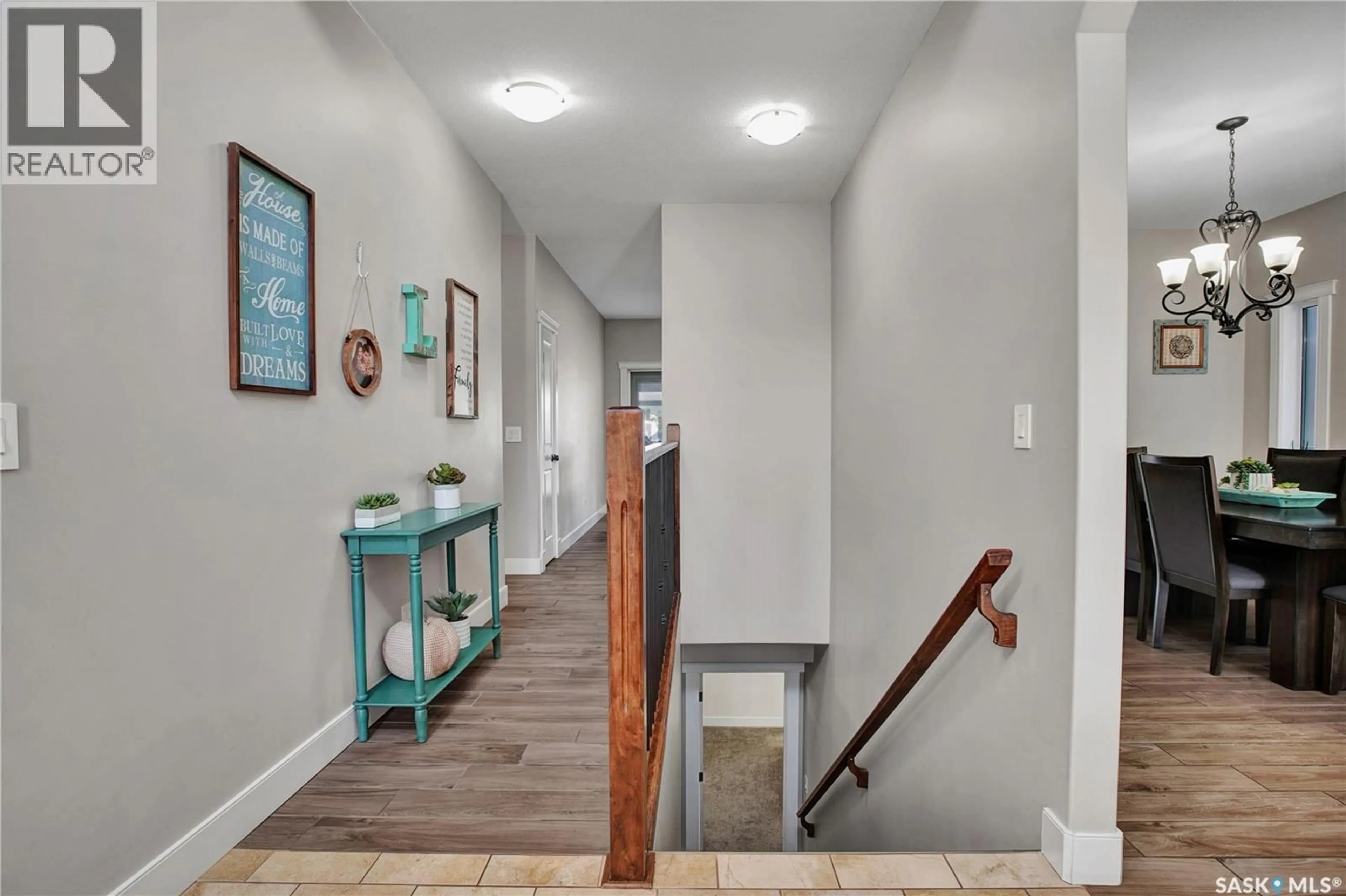 Indoor entryway for 714 REDWOOD CRESCENT, Warman Saskatchewan S0K4S2