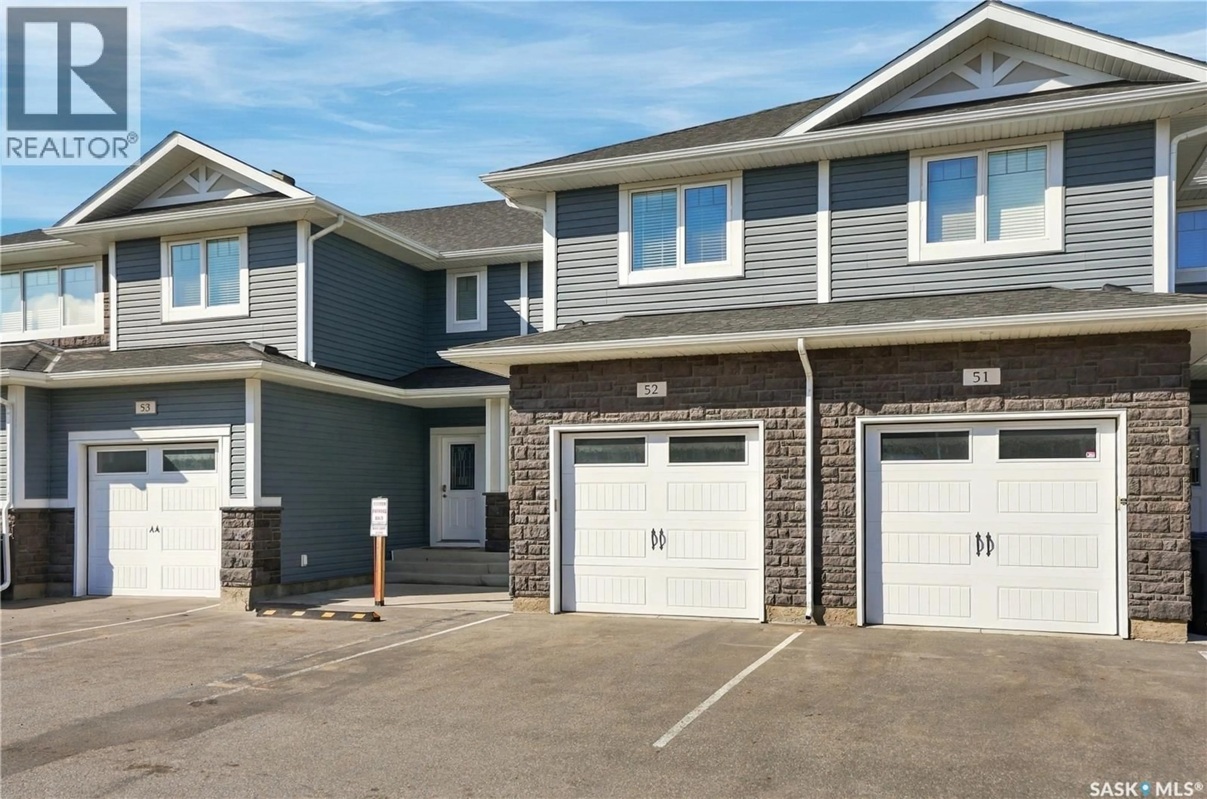 Home with vinyl exterior material, street for 52 115 VELTKAMP CRESCENT, Saskatoon Saskatchewan S7T0T7