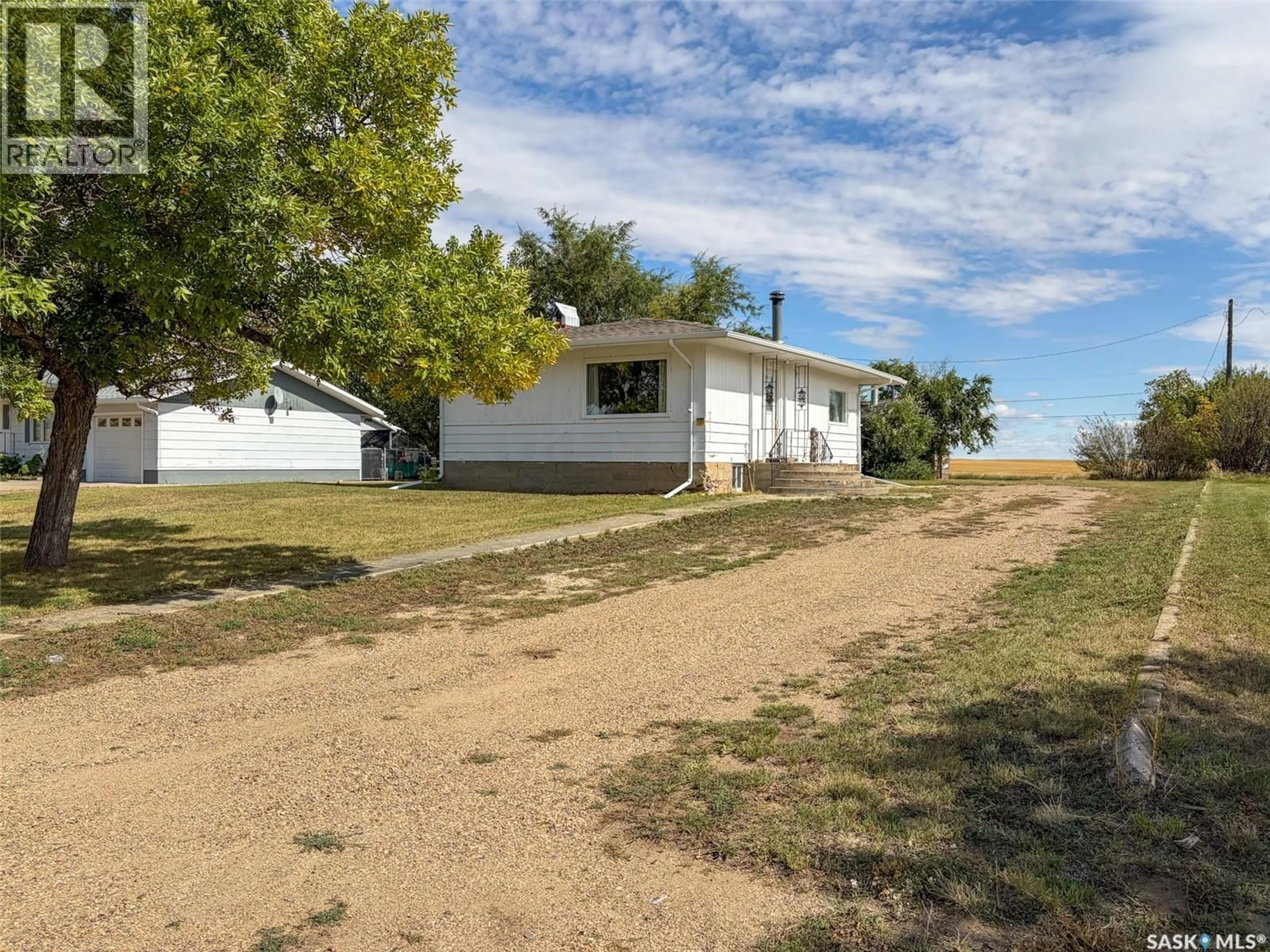 A pic from outside/outdoor area/front of a property/back of a property/a pic from drone, street for 108 1ST STREET, Climax Saskatchewan S0N0N0