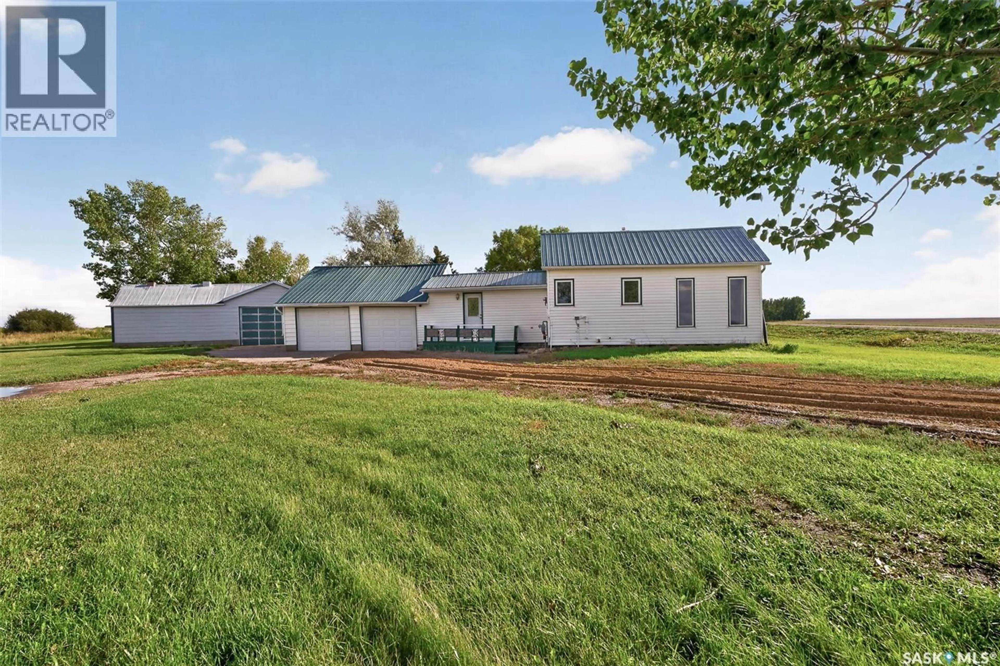 A pic from outside/outdoor area/front of a property/back of a property/a pic from drone, building for RICHTER ACREAGE, Redburn Rm No. 130 Saskatchewan S0G4H0