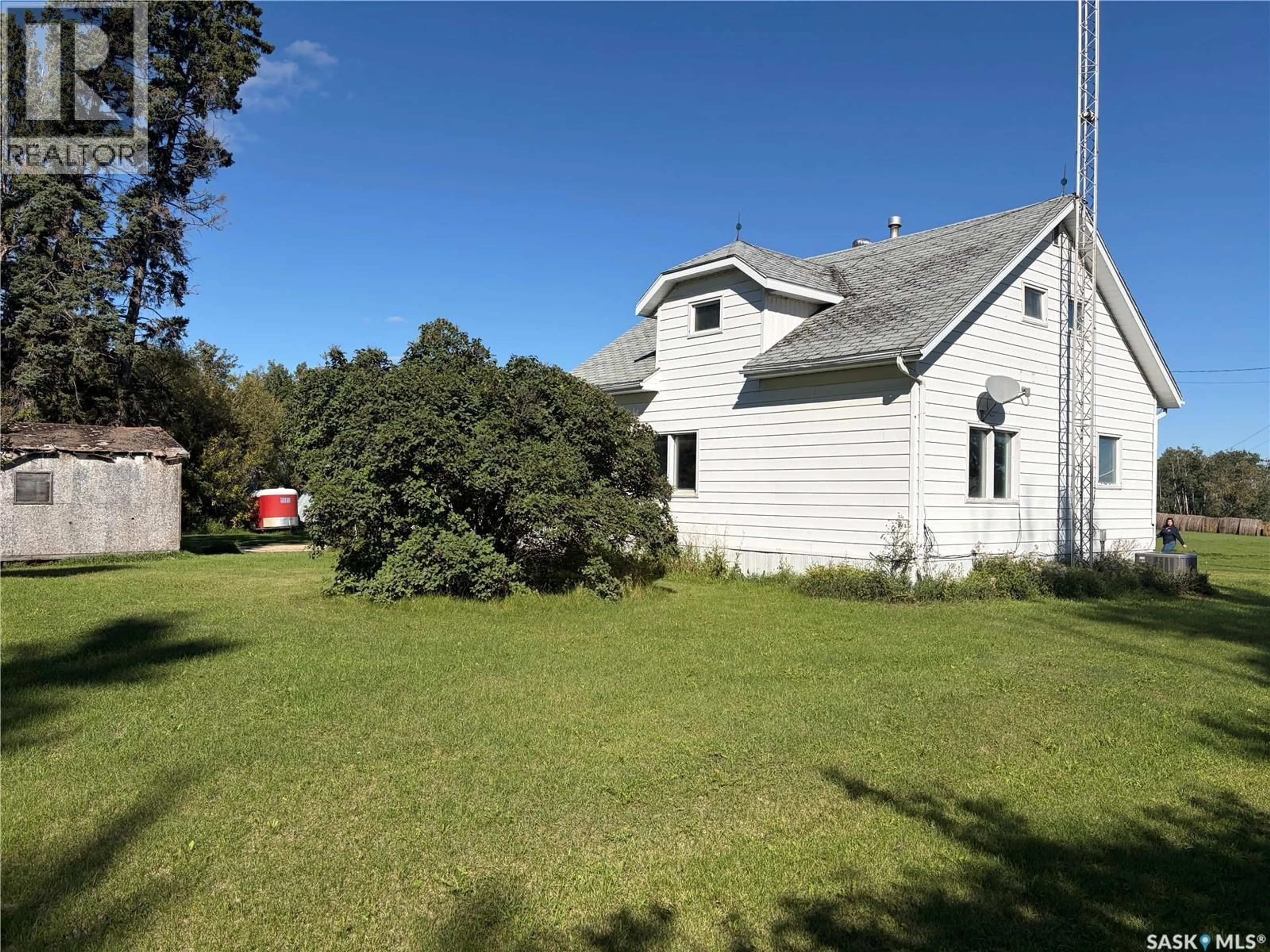 A pic from outside/outdoor area/front of a property/back of a property/a pic from drone, building for FLEMING ACREAGE, Lakeview Rm No. 337 Saskatchewan S0E0X0