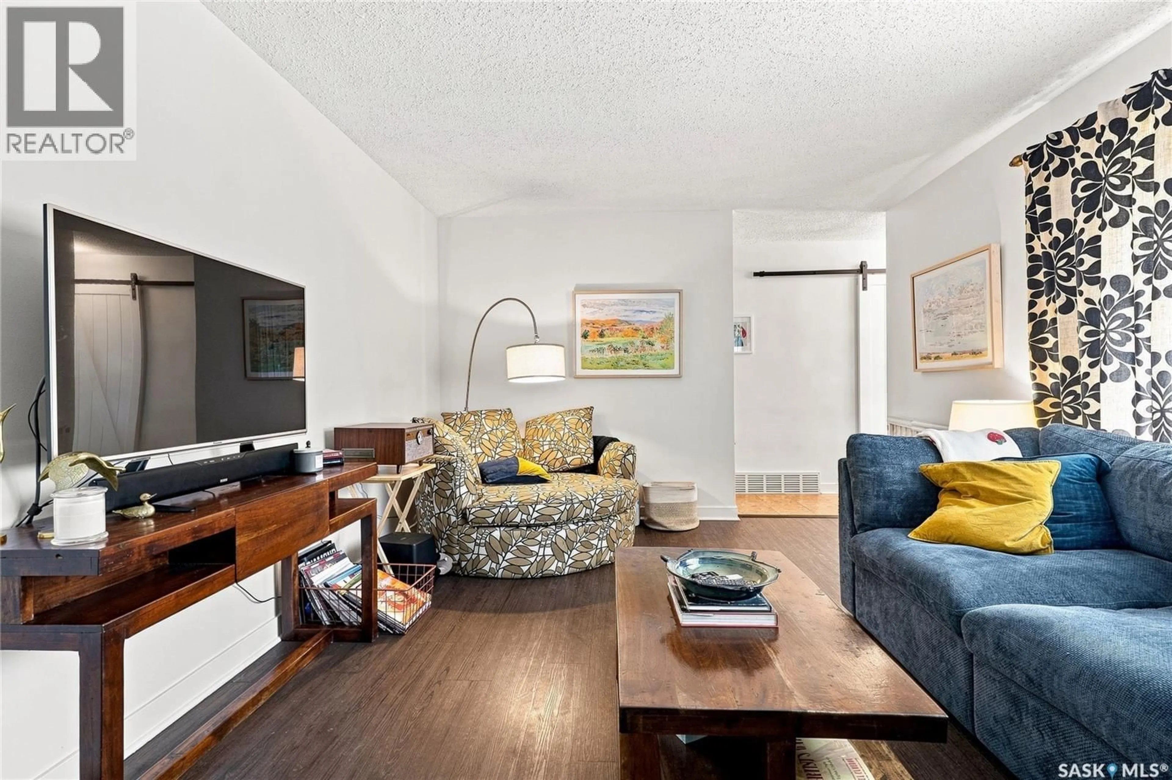 Living room with furniture, unknown for 301 CASCADE STREET, Saskatoon Saskatchewan S7J0M4