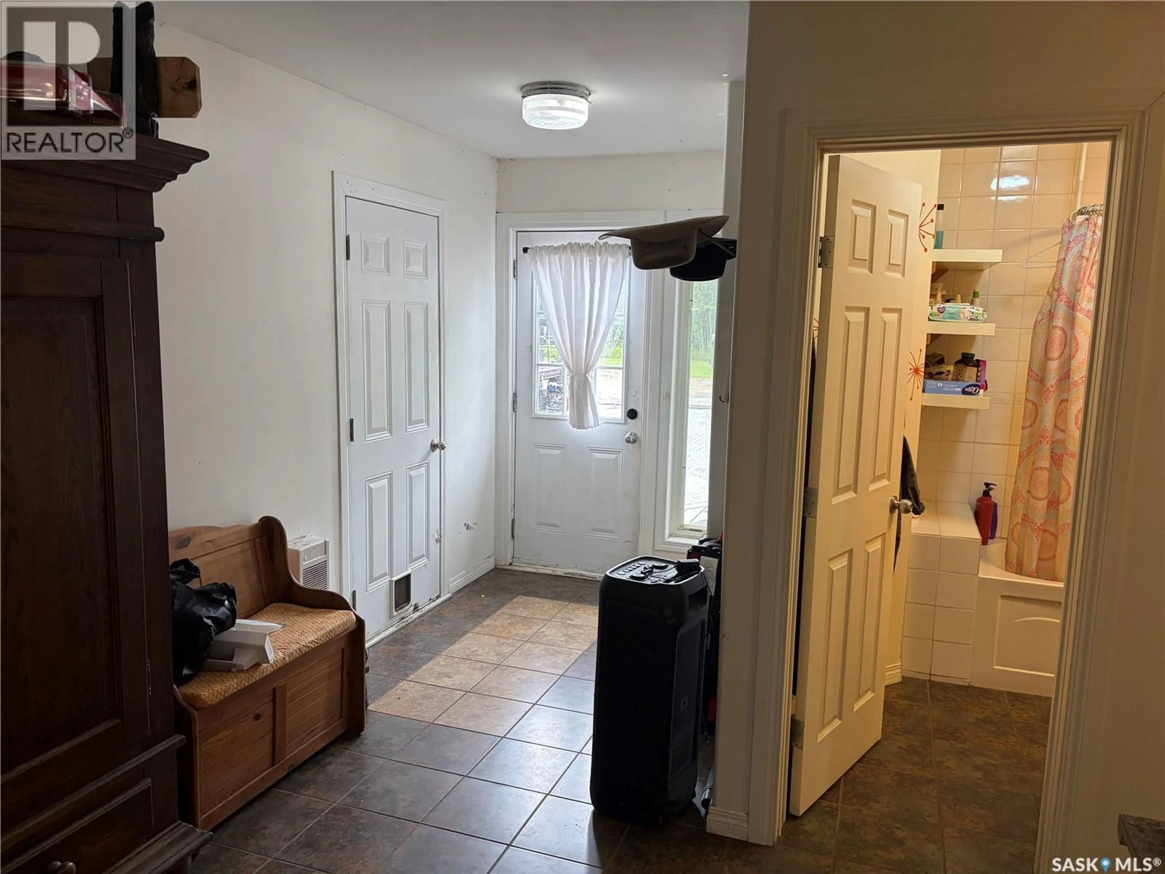 Indoor entryway for MARGO ACREAGE, Sasman Rm No. 336 Saskatchewan S0A1A0