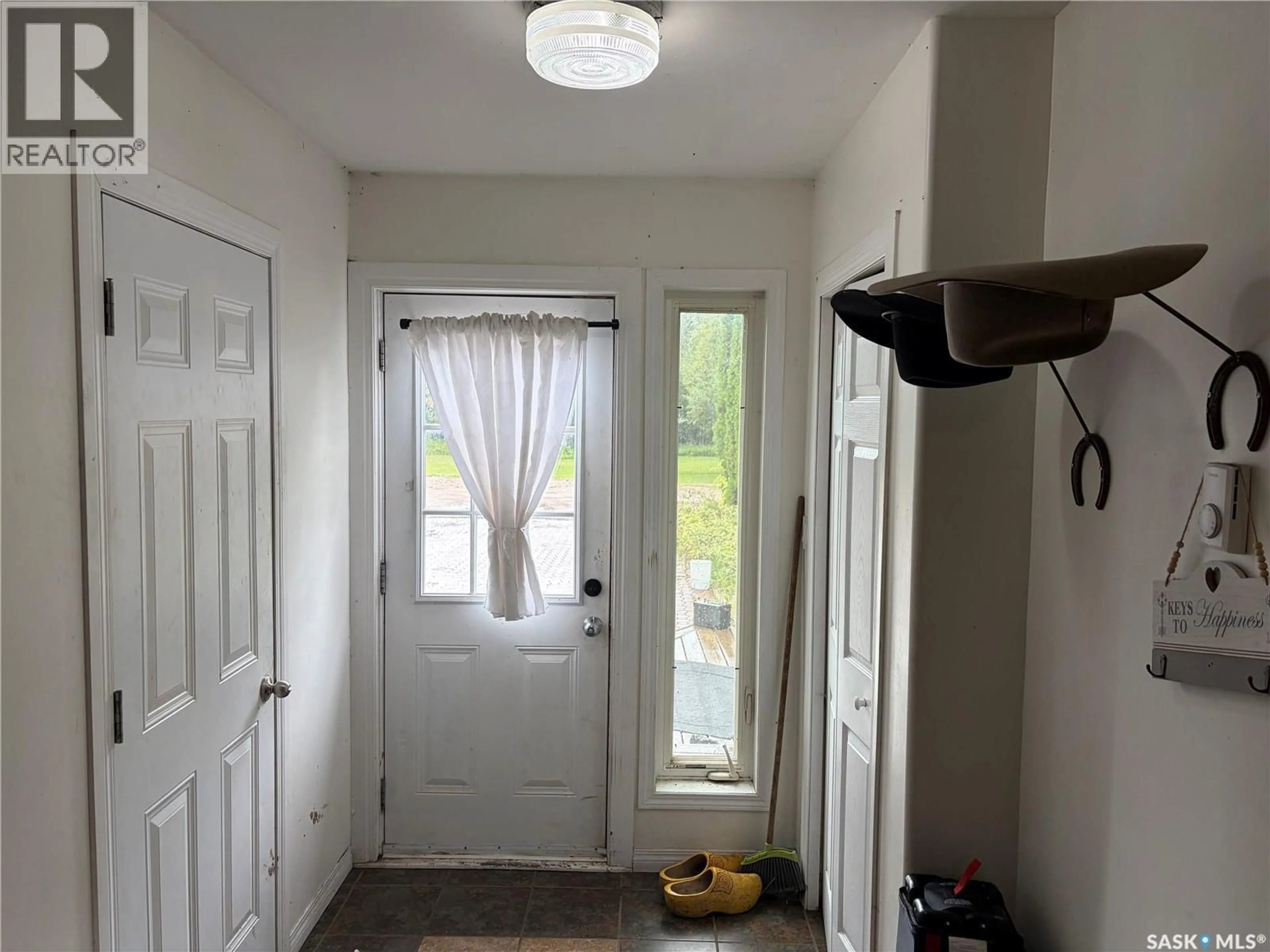 Indoor entryway for MARGO ACREAGE, Sasman Rm No. 336 Saskatchewan S0A1A0