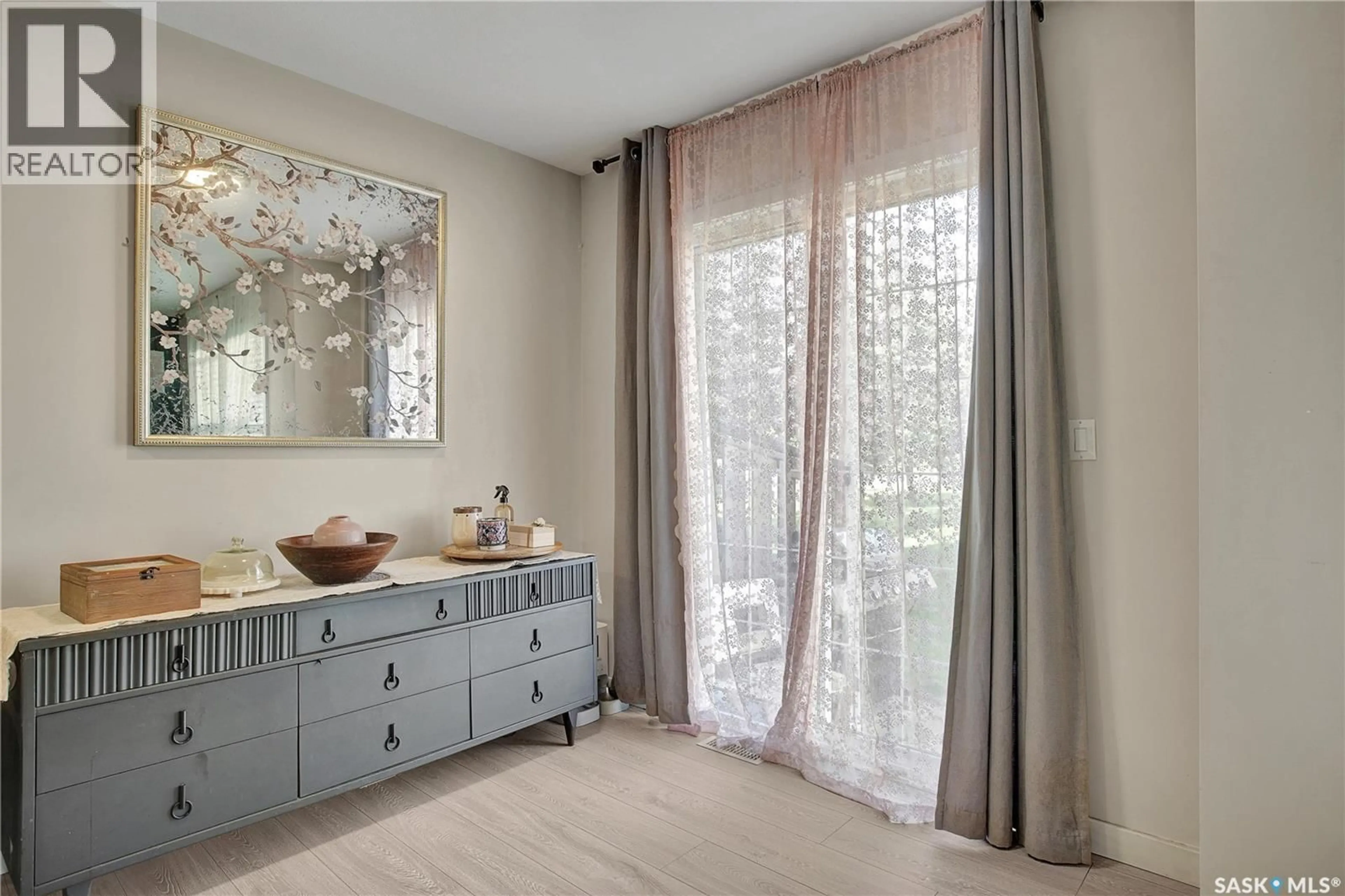 Contemporary bathroom, ceramic/tile floor for 106 - 410 HUNTER ROAD, Saskatoon Saskatchewan S7T0L5