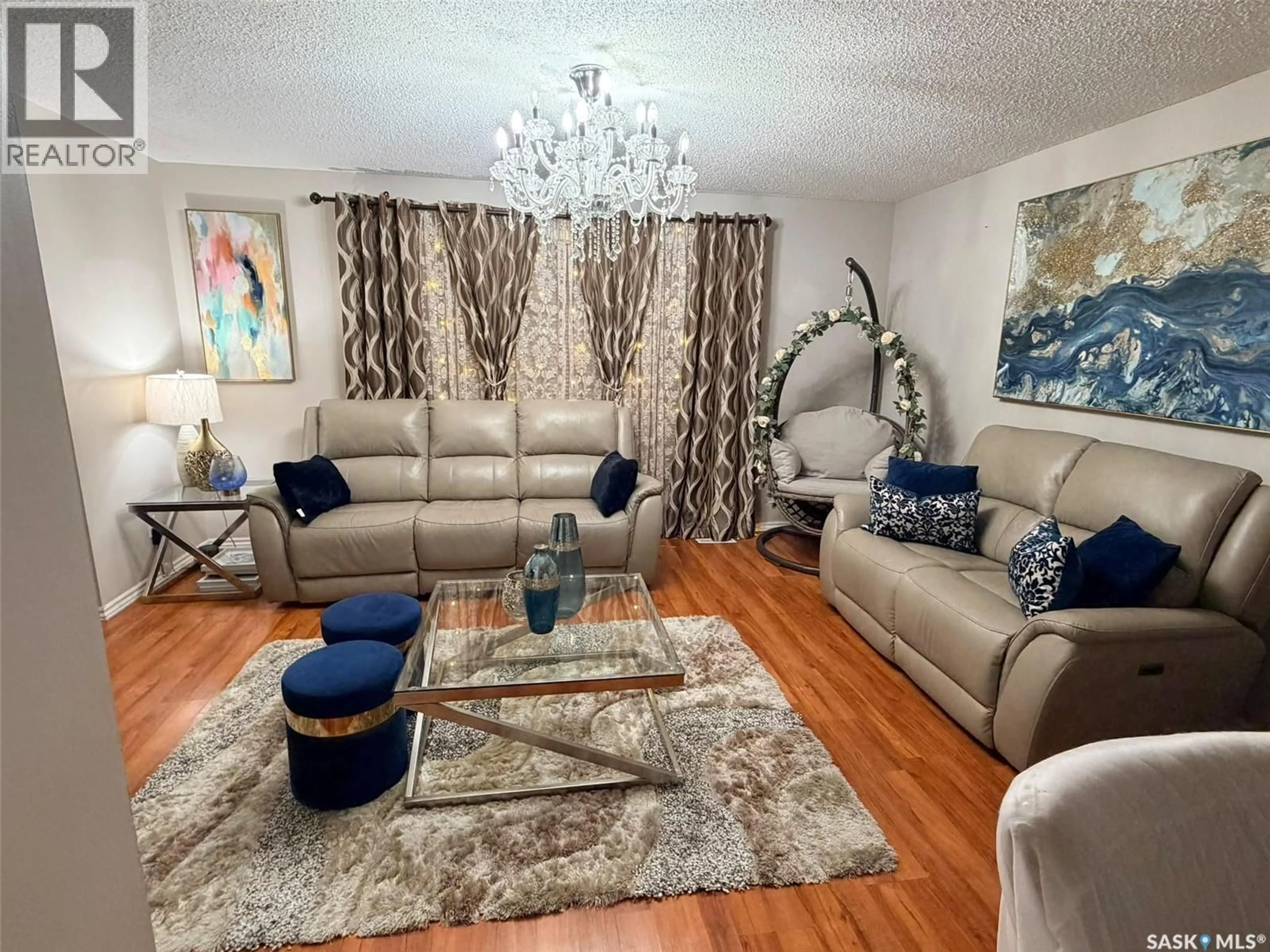 Living room with furniture, unknown for 455 KINGSMERE BOULEVARD, Saskatoon Saskatchewan S7J3T9