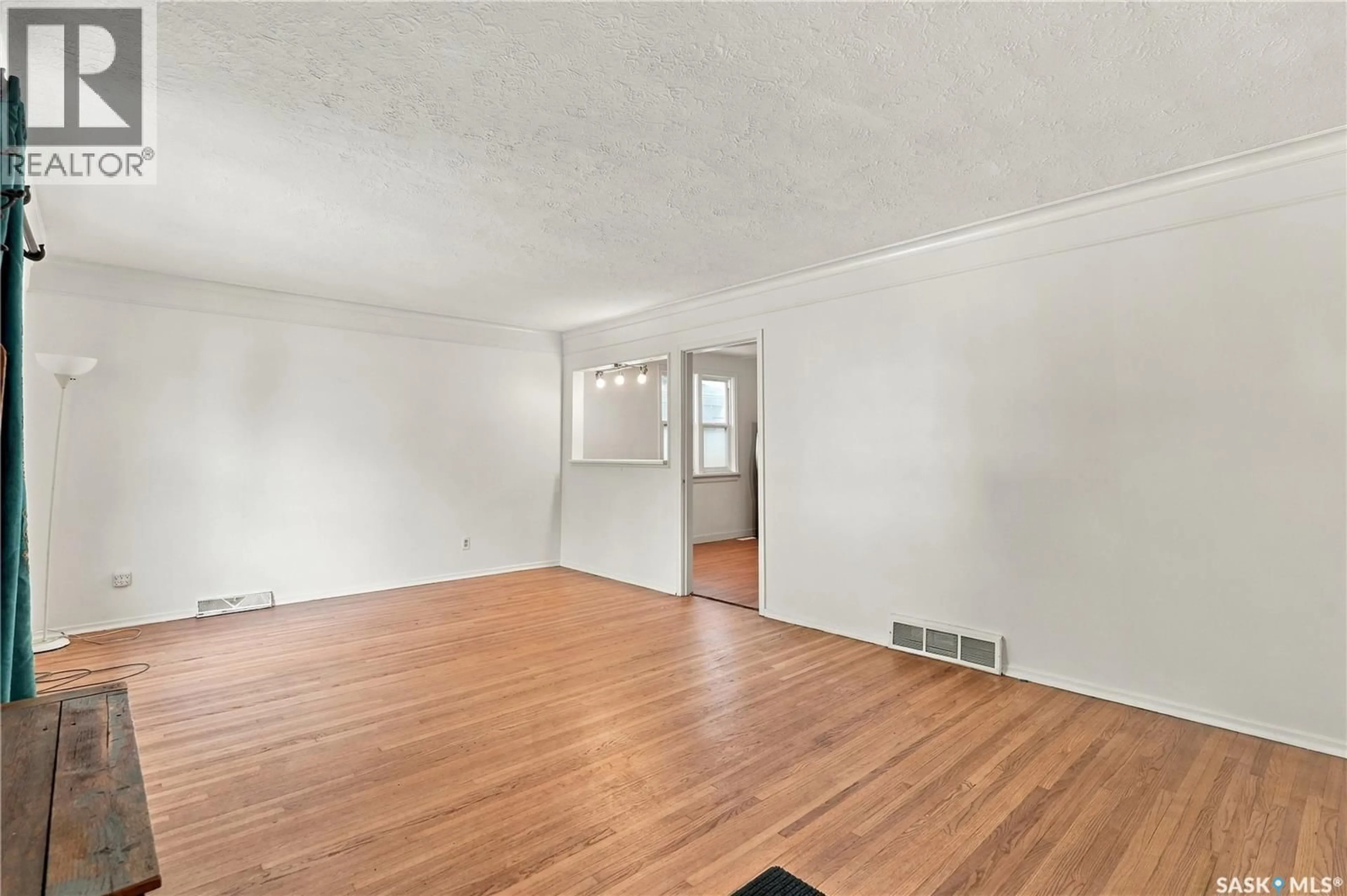 A pic of a room for 2250 MACKAY STREET, Regina Saskatchewan S4N2S8