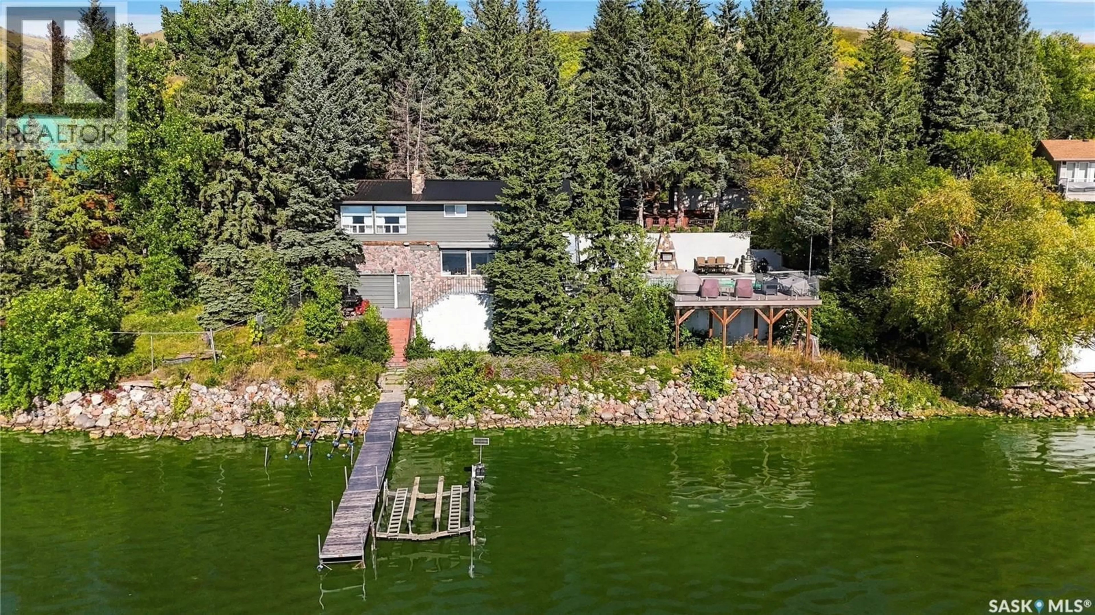 A pic from outside/outdoor area/front of a property/back of a property/a pic from drone, water/lake/river/ocean view for 260 KATEPWA DRIVE, Katepwa Beach Saskatchewan S0G2K0