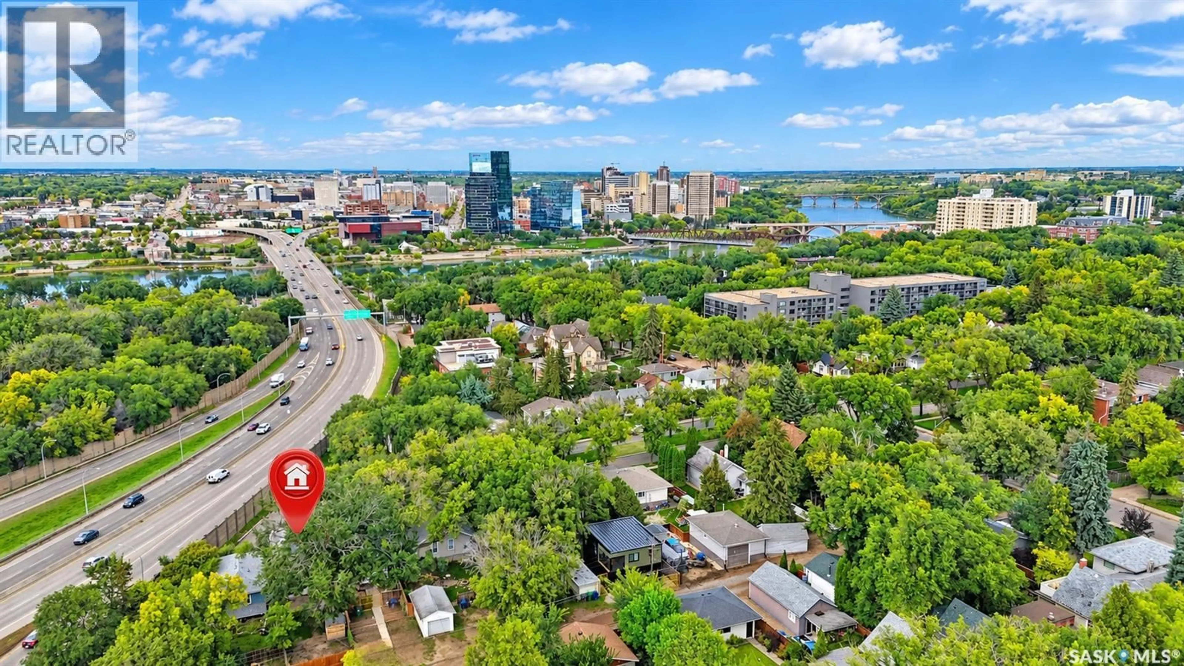 A pic from outside/outdoor area/front of a property/back of a property/a pic from drone, city buildings view from balcony for 114 MAIN STREET E, Saskatoon Saskatchewan S7N0B2