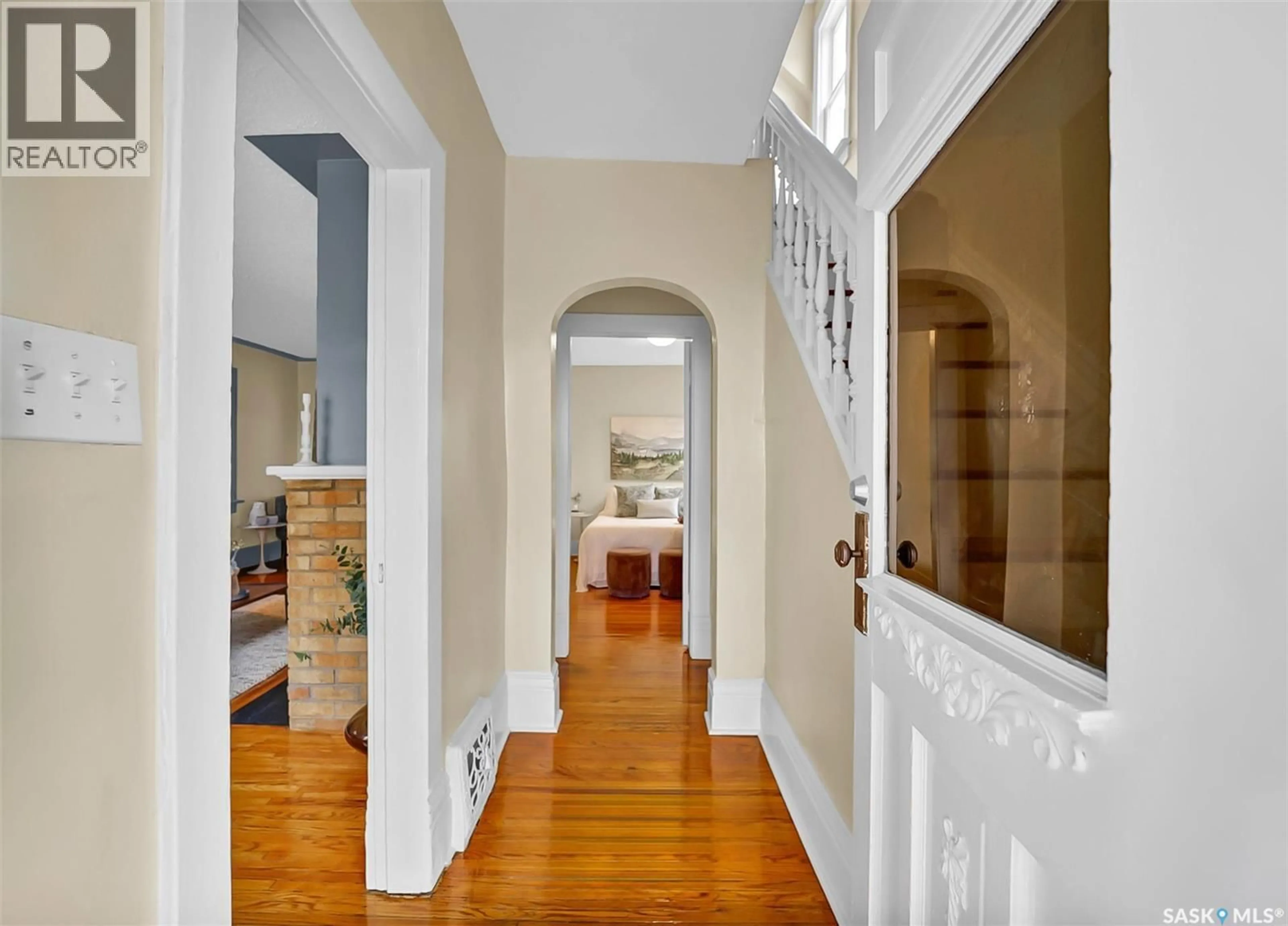 Indoor entryway for 114 MAIN STREET E, Saskatoon Saskatchewan S7N0B2