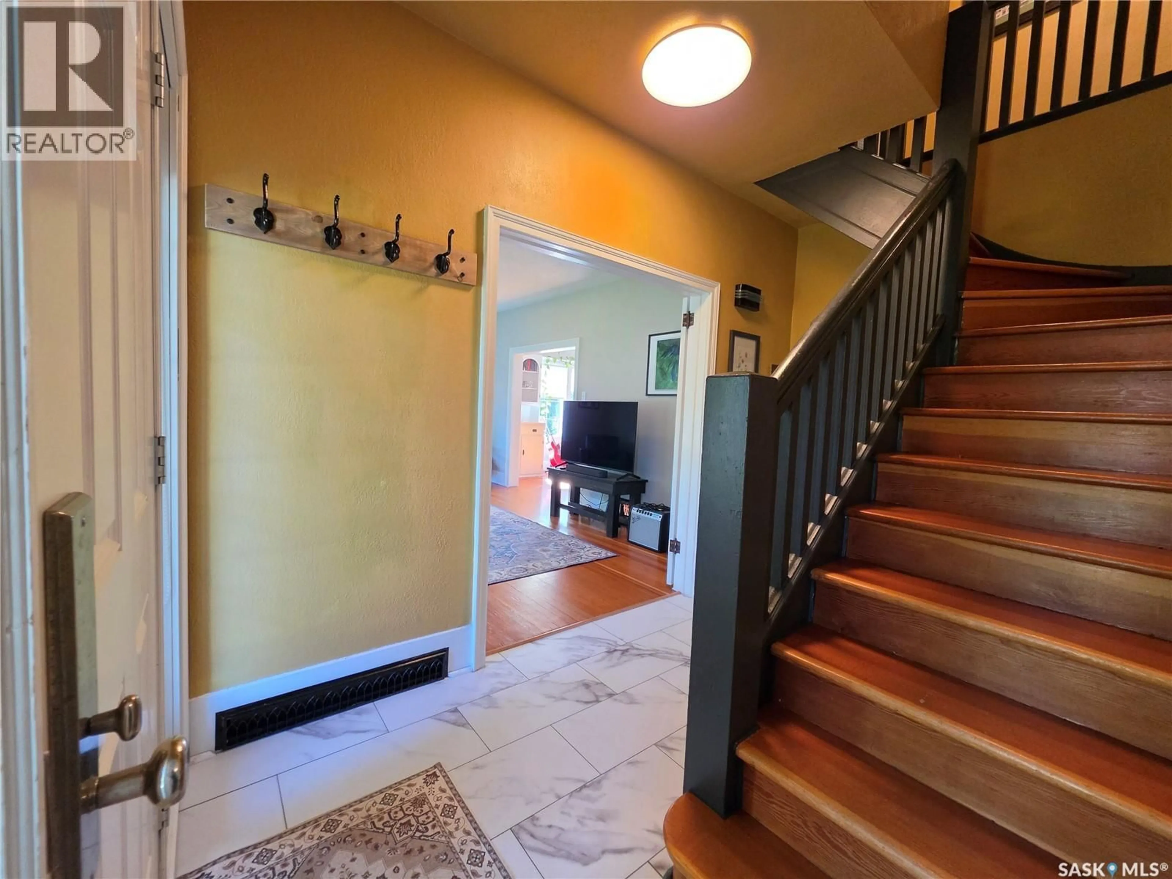 Indoor entryway for 417 CENTRE STREET, Meadow Lake Saskatchewan S9X1E5