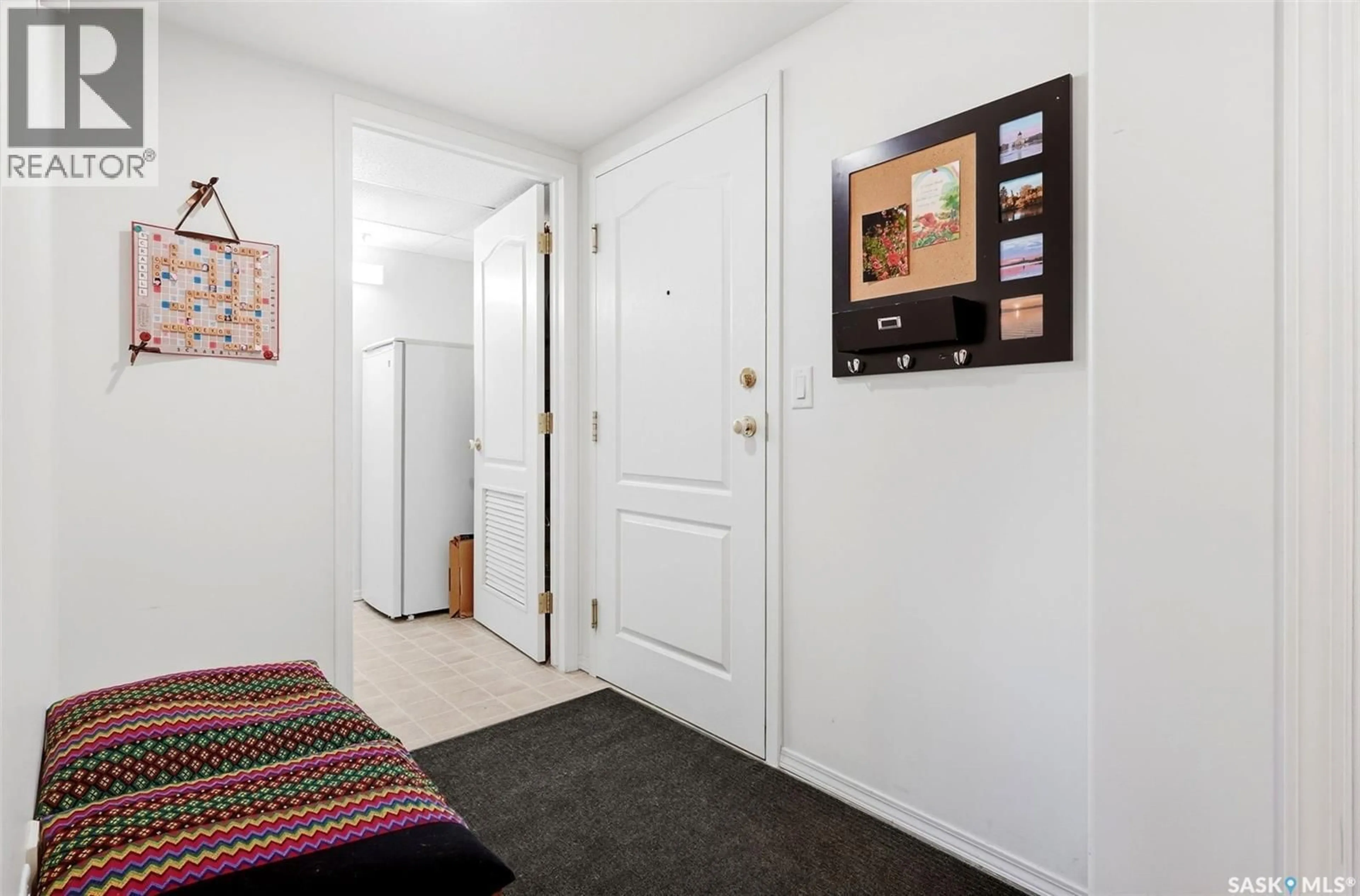 Indoor entryway for 351 - 3631 ALBERT STREET, Regina Saskatchewan S4S3P4