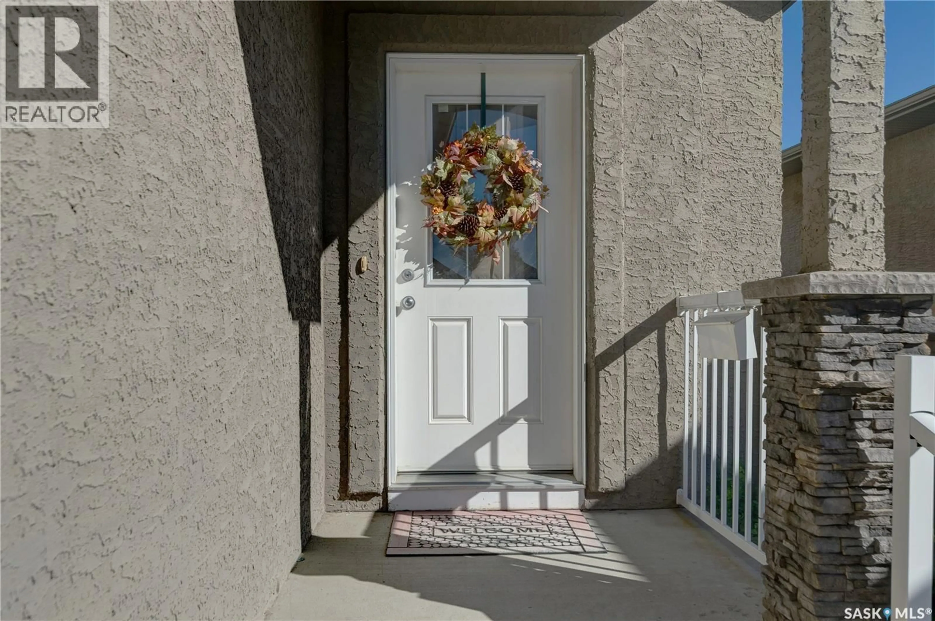 Indoor entryway for 4826 MAZINKE CRESCENT, Regina Saskatchewan S4X4V1