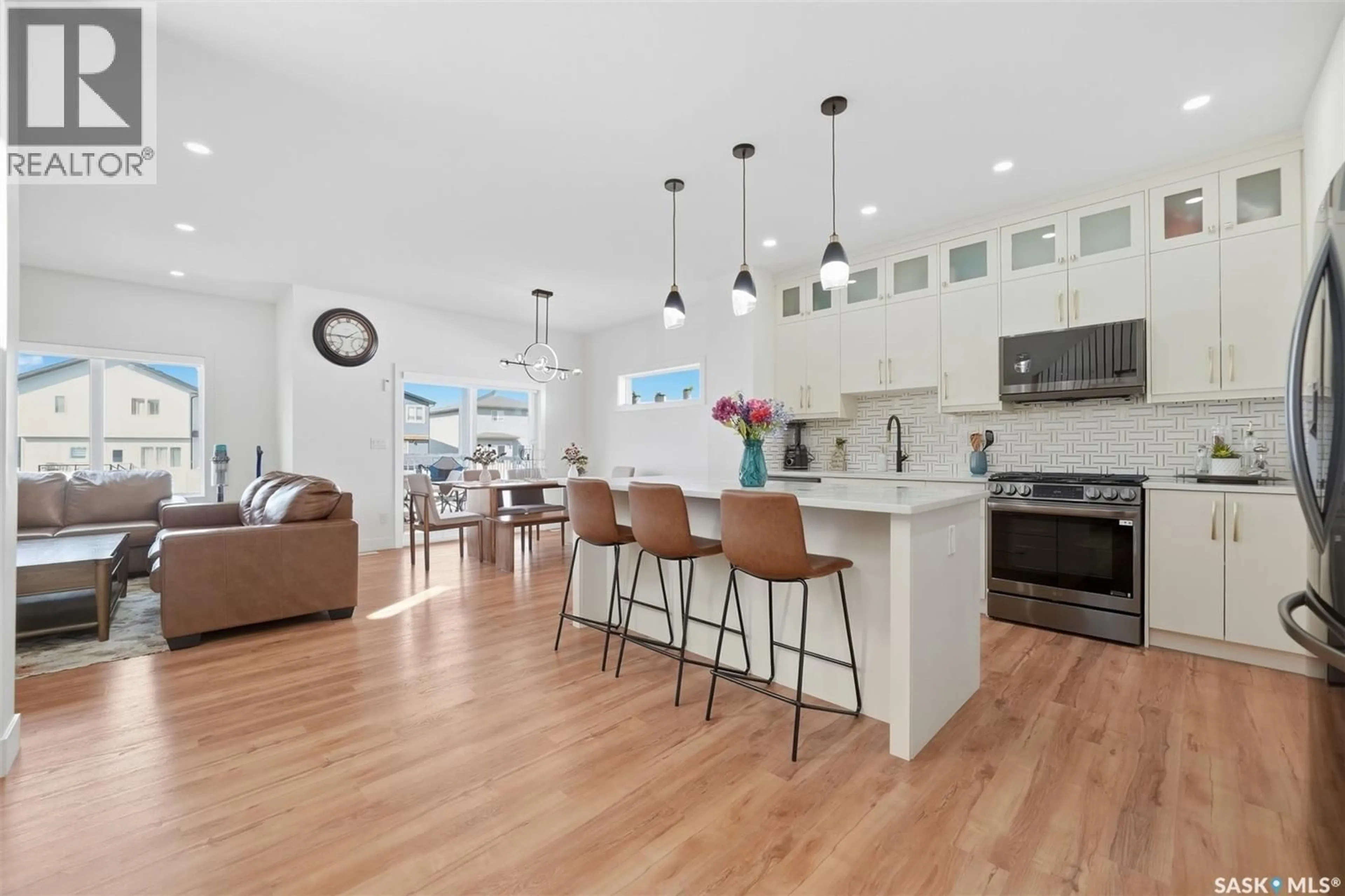 Open concept kitchen, unknown for 559 KALRA STREET, Saskatoon Saskatchewan S7W1E7