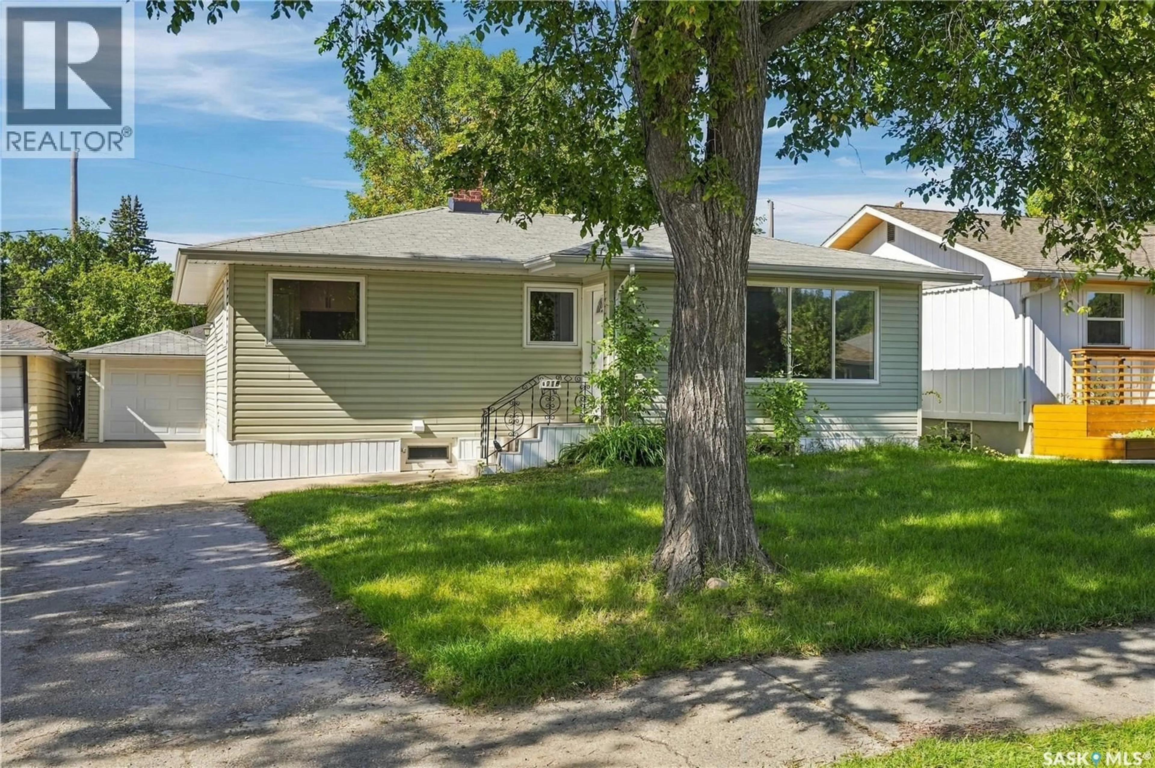 Home with vinyl exterior material, street for 2716 WINNIPEG STREET, Regina Saskatchewan S4P1H9