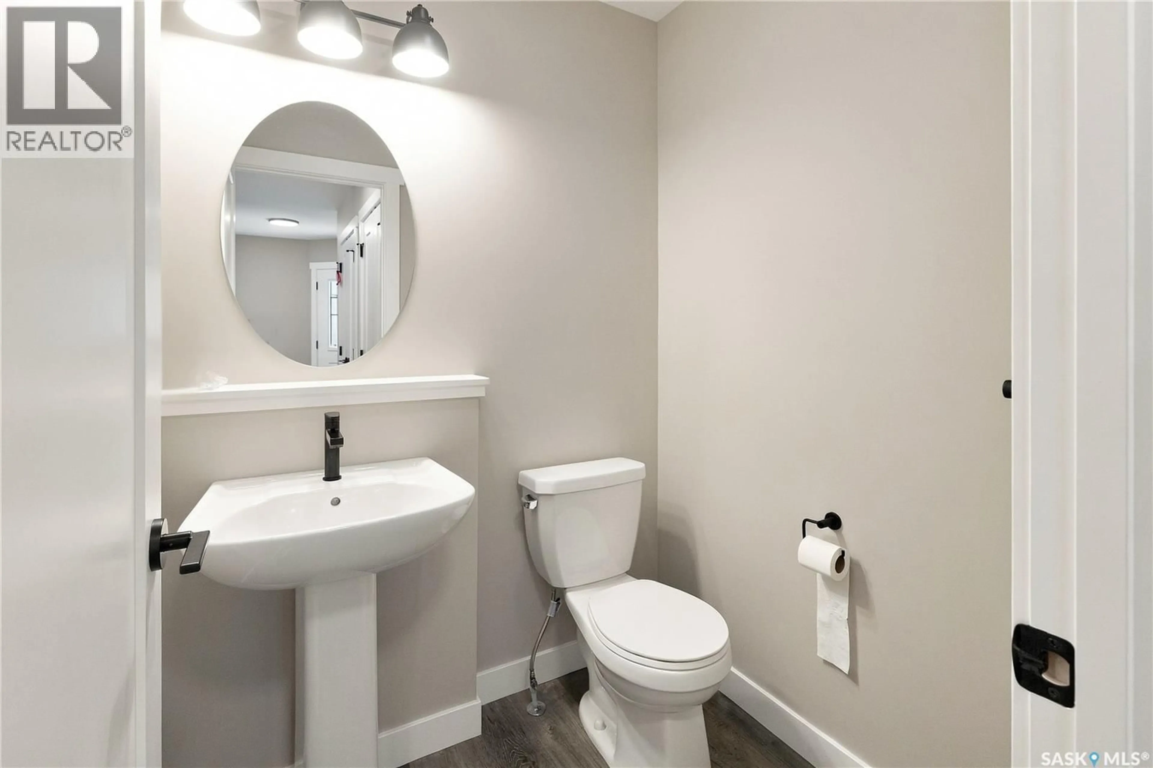Standard bathroom, unknown for 3060 DUMONT WAY, Regina Saskatchewan S4V3Z3