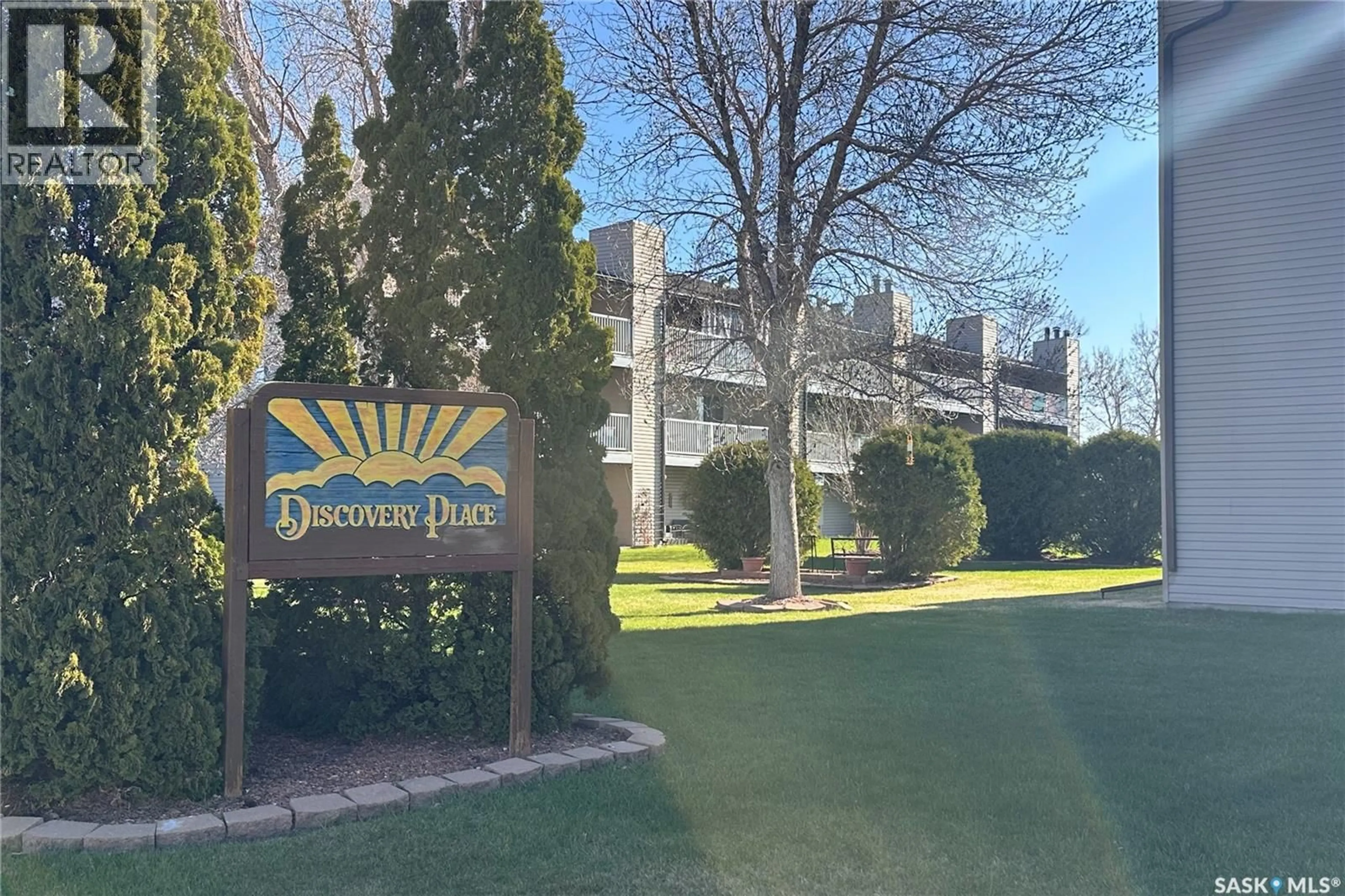 Patio, mountain view for 309B WOOD LILY DRIVE, Moose Jaw Saskatchewan S6J1H1