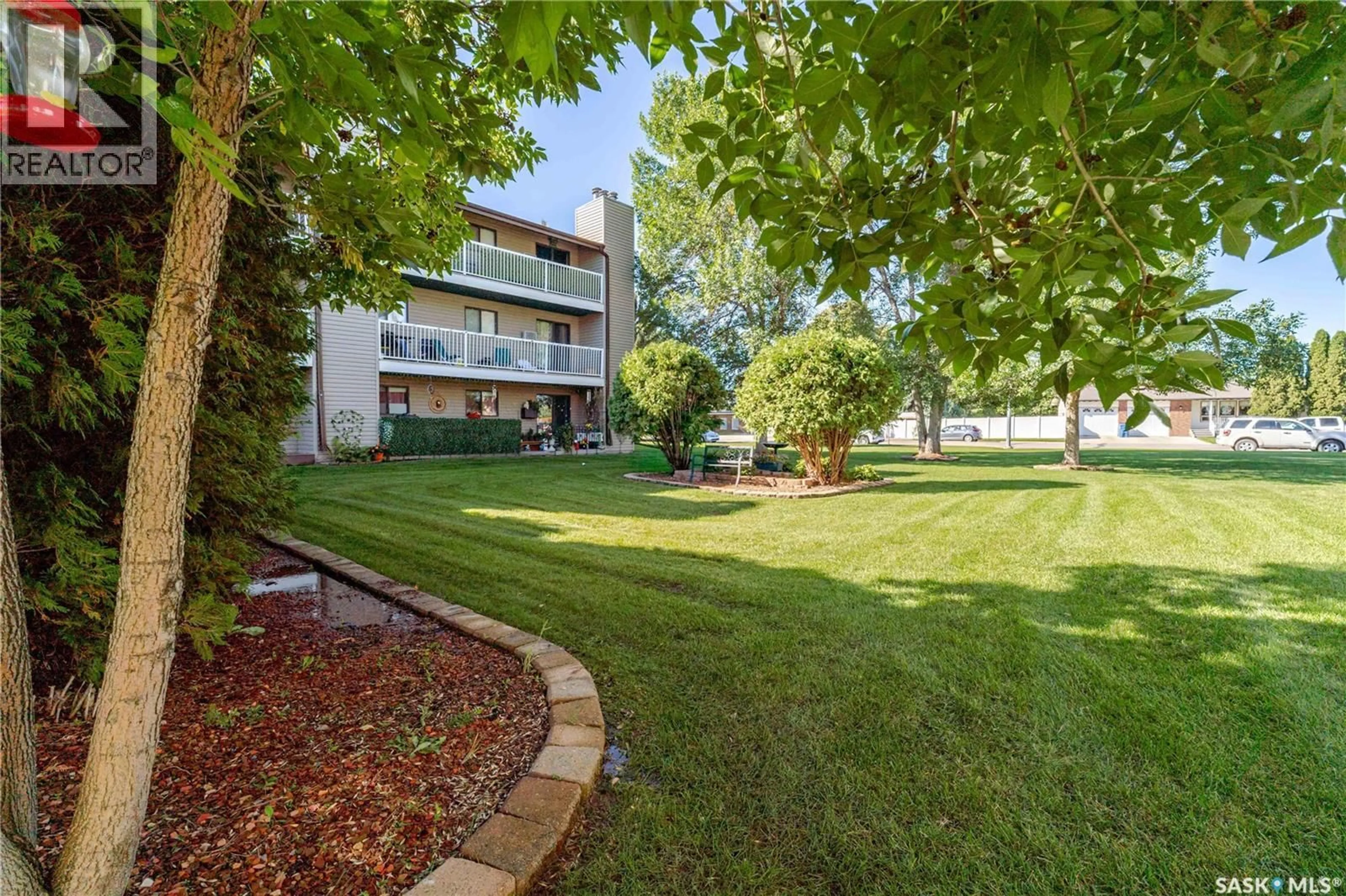 Patio, street for 309B WOOD LILY DRIVE, Moose Jaw Saskatchewan S6J1H1