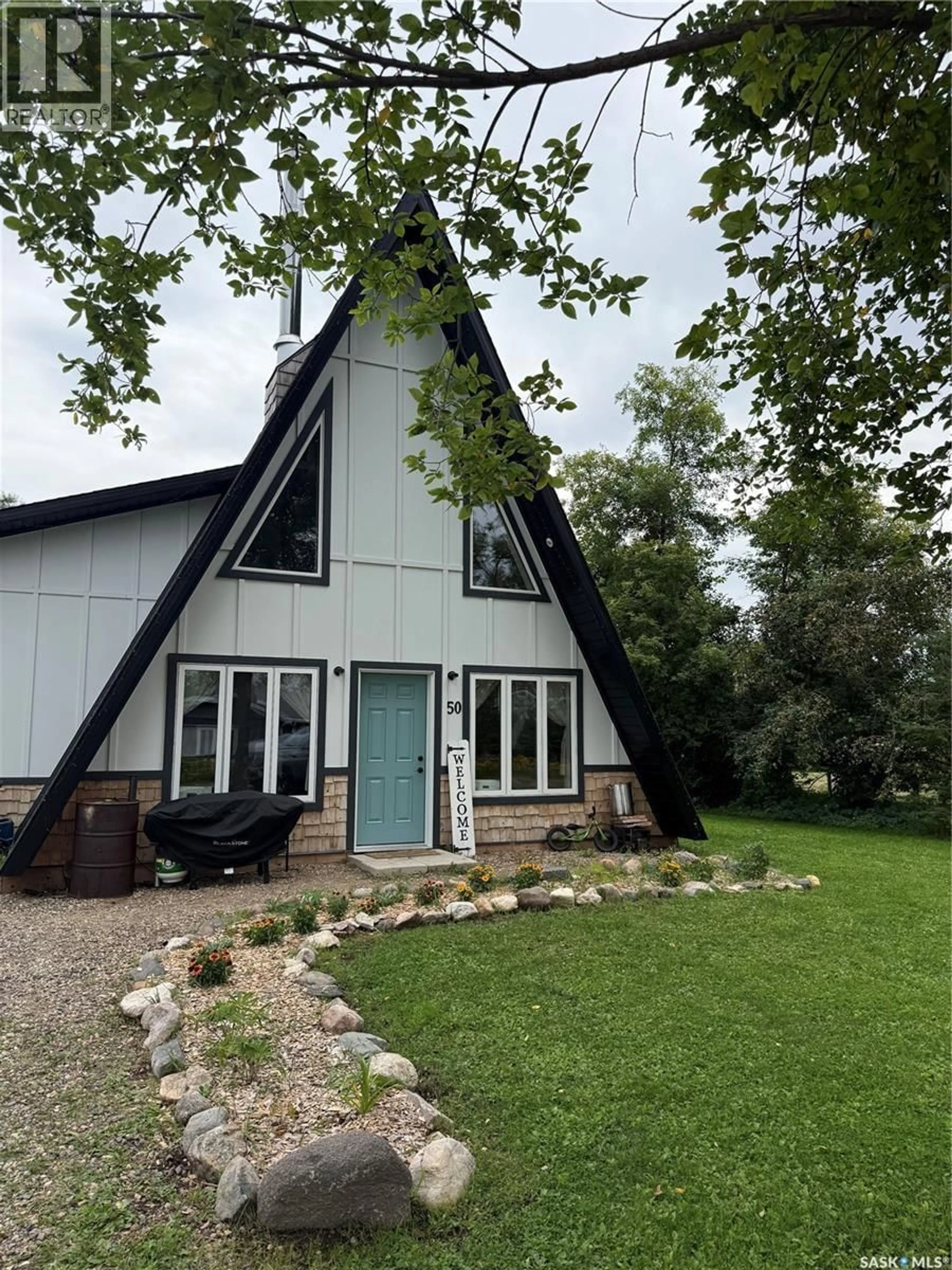 Home with vinyl exterior material, unknown for 50 MAIN STREET, Carrot River Saskatchewan S0E0L0