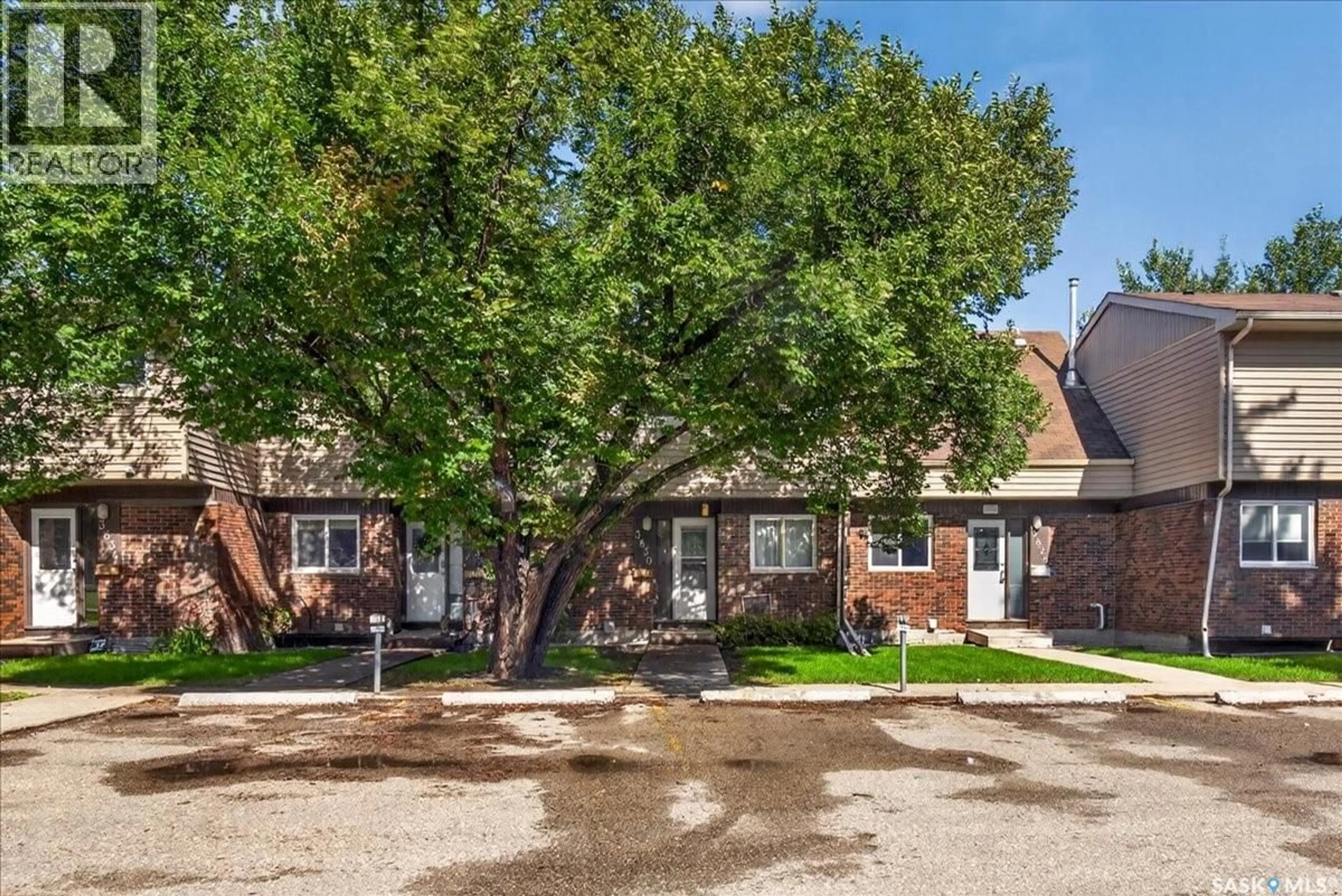 Unknown for 3830 CASTLE ROAD, Regina Saskatchewan S4S6M7