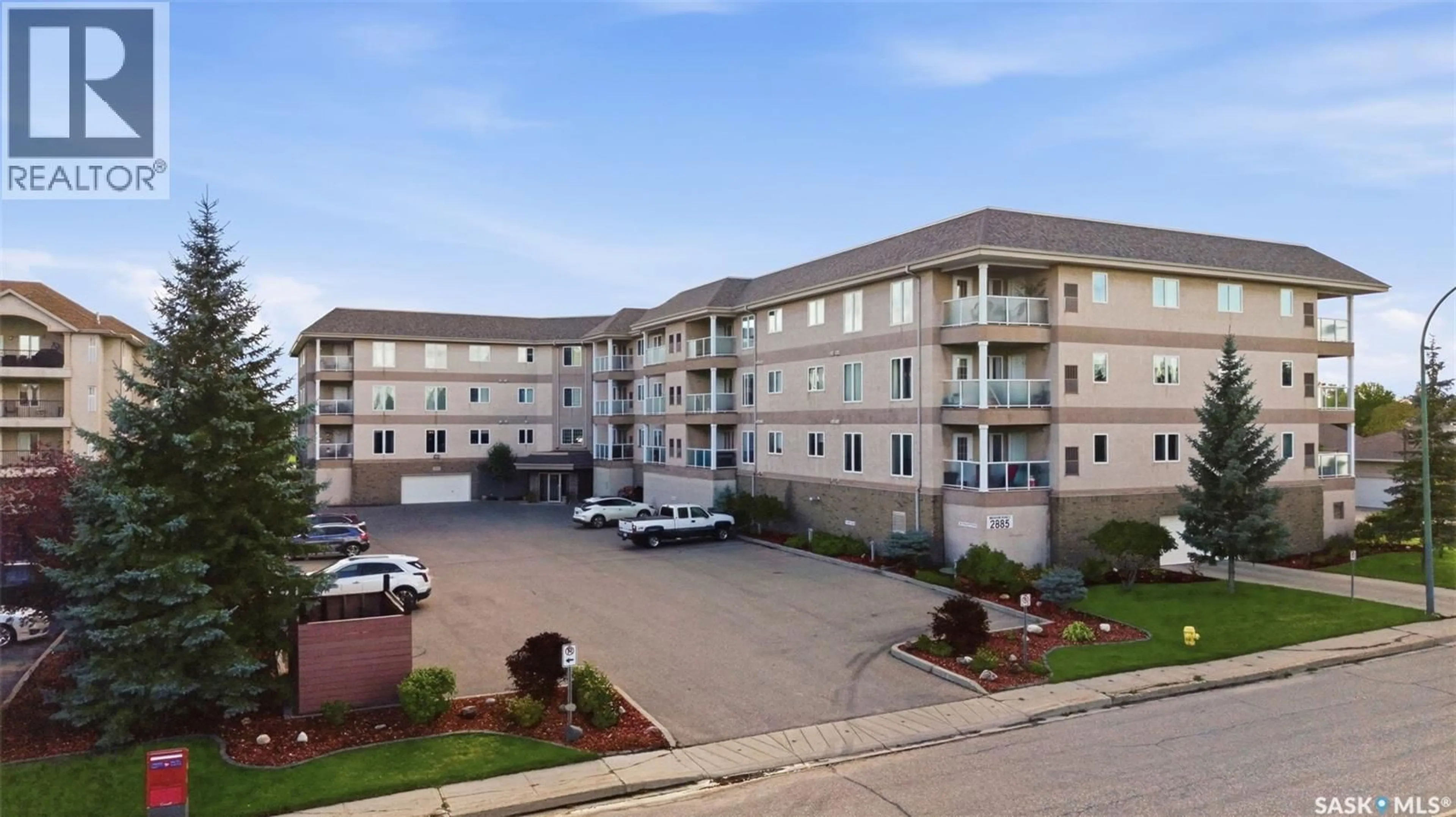 Patio, building for 411 - 2885 ARENS ROAD, Regina Saskatchewan S4V3G5