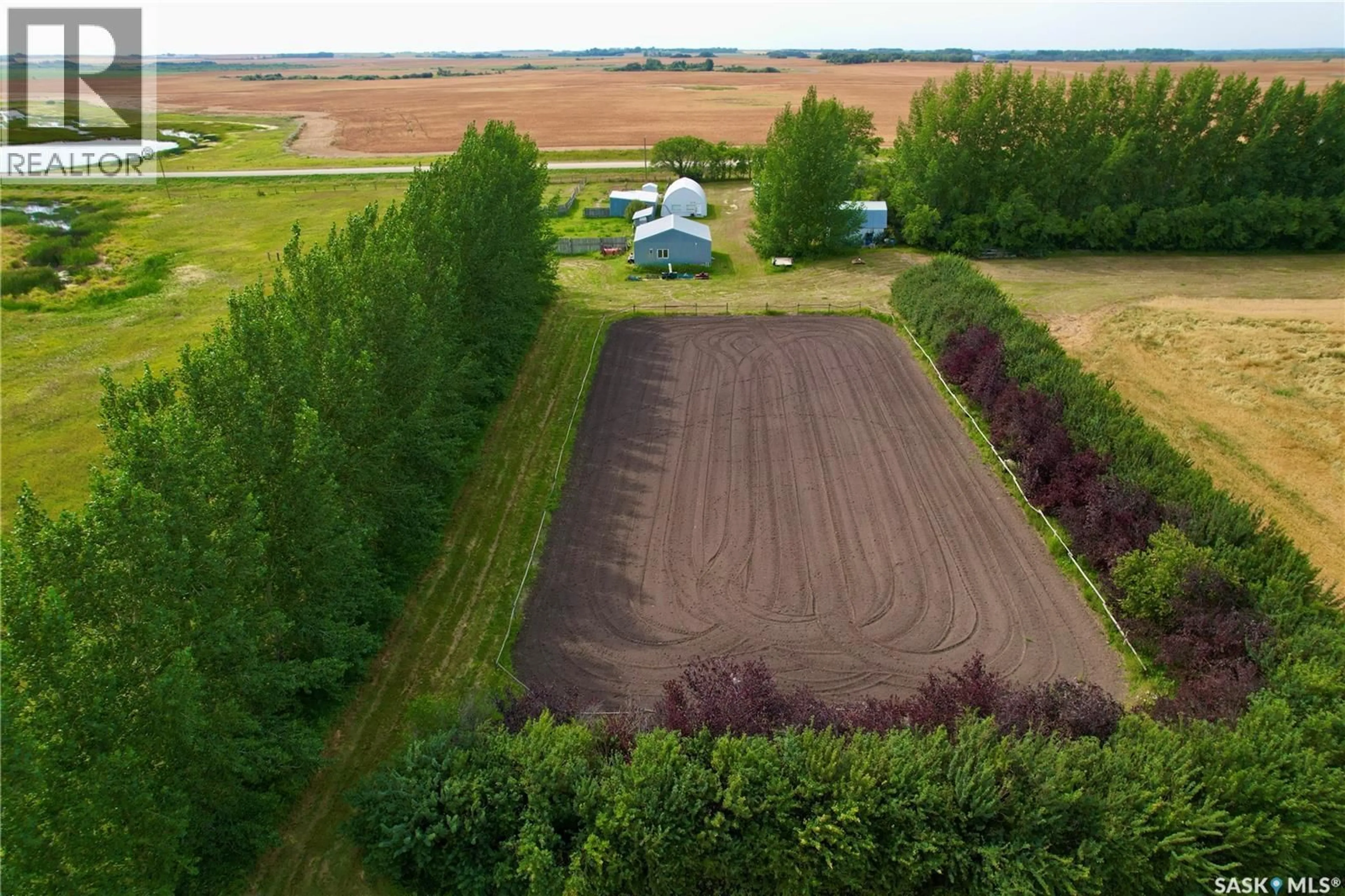 A pic from outside/outdoor area/front of a property/back of a property/a pic from drone, unknown for 80 ACRES ROAD, Blucher Rm No. 343 Saskatchewan S0K0Y0