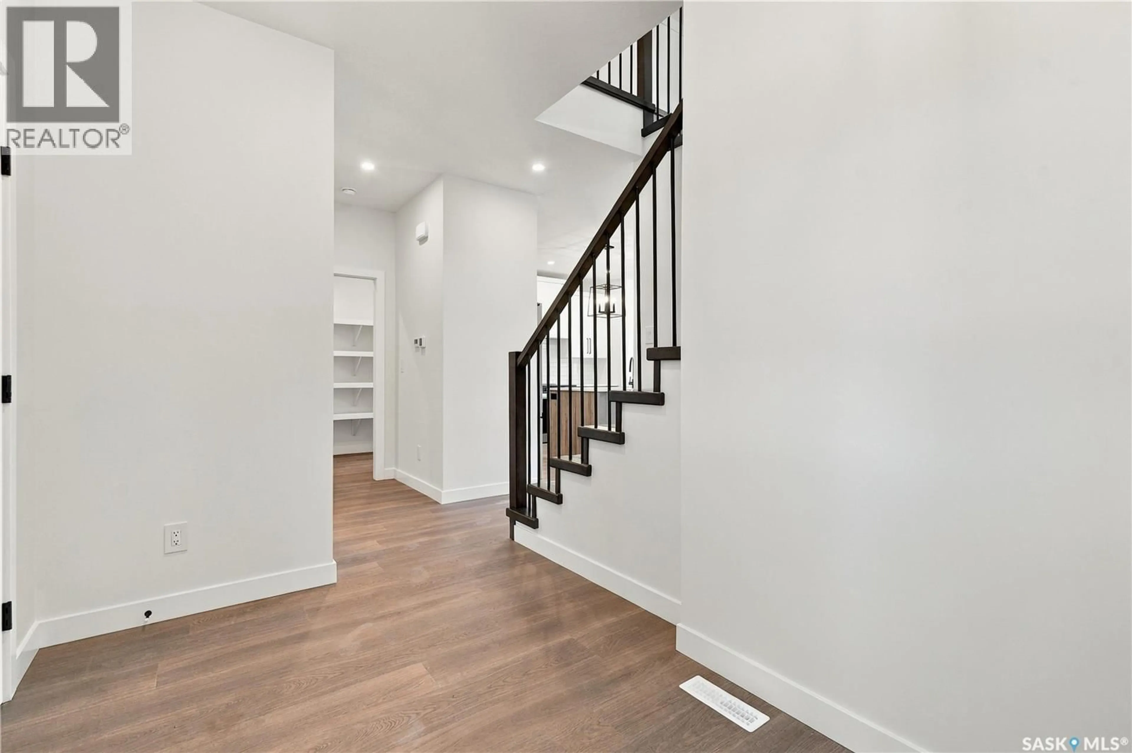 Unknown for 251 DORAN WAY, Saskatoon Saskatchewan S7V0Z7