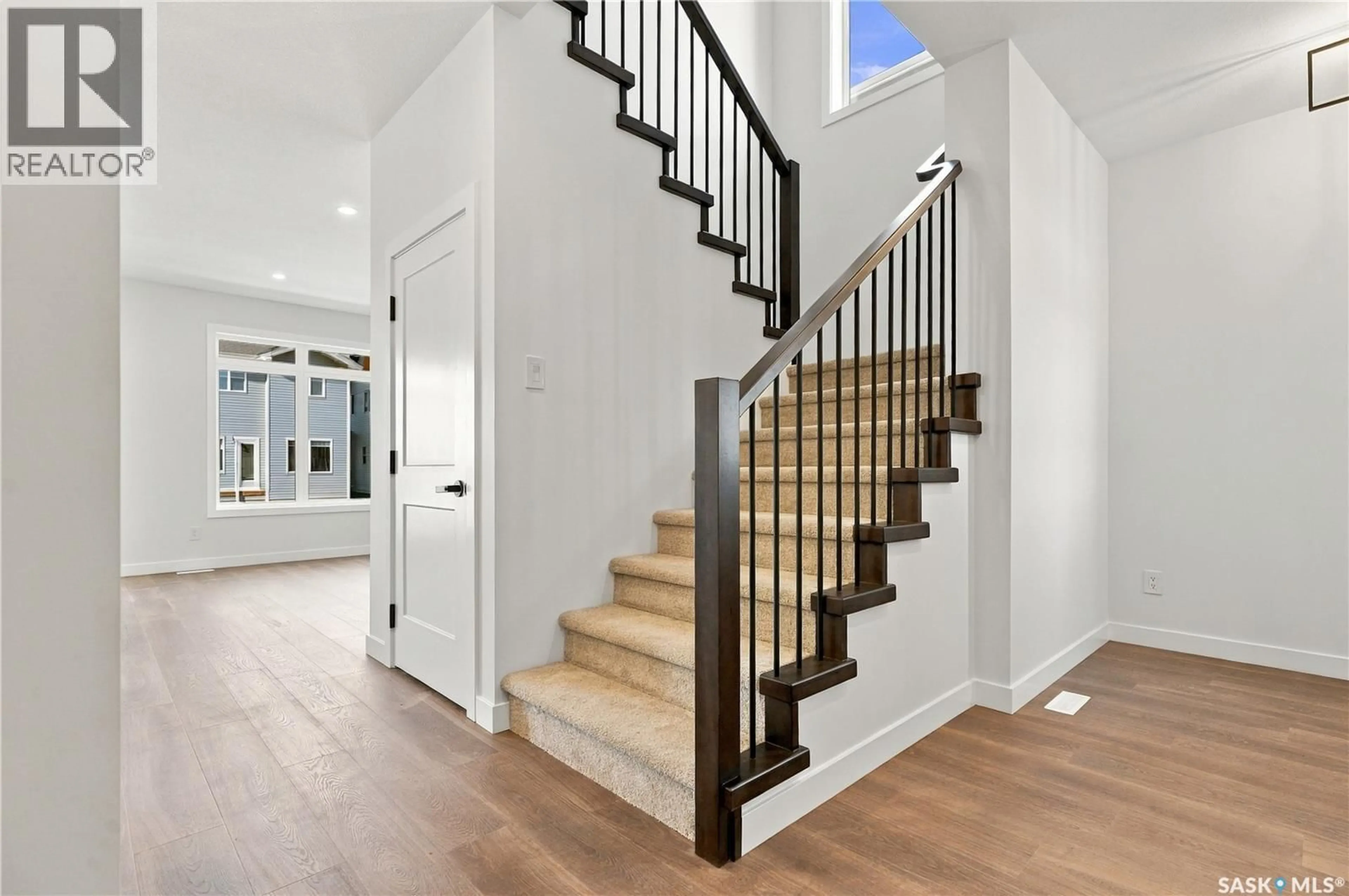 Unknown for 251 DORAN WAY, Saskatoon Saskatchewan S7V0Z7