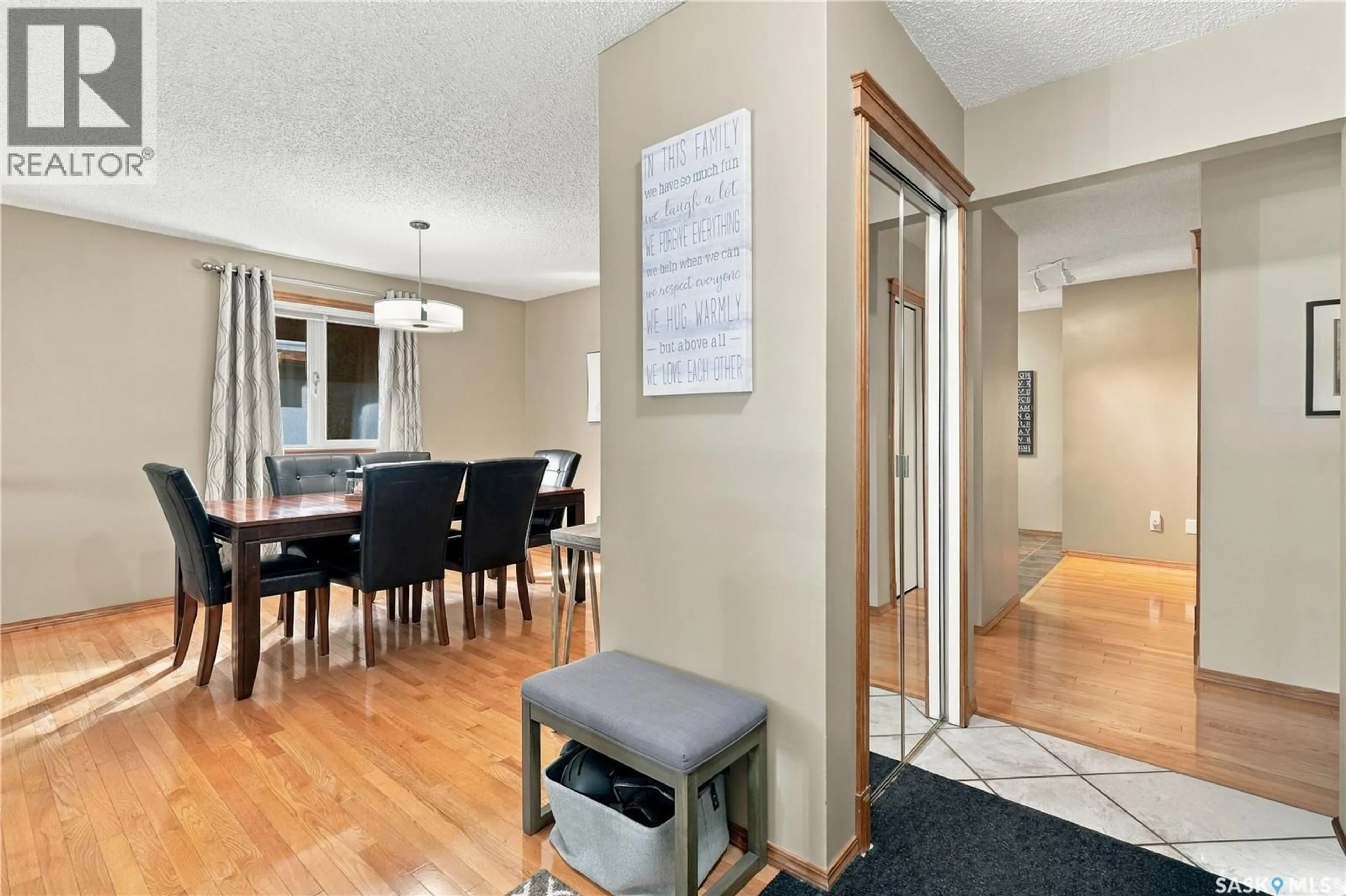 Dining room, unknown for 246 HANSEN DRIVE, Regina Saskatchewan S4X2Y6