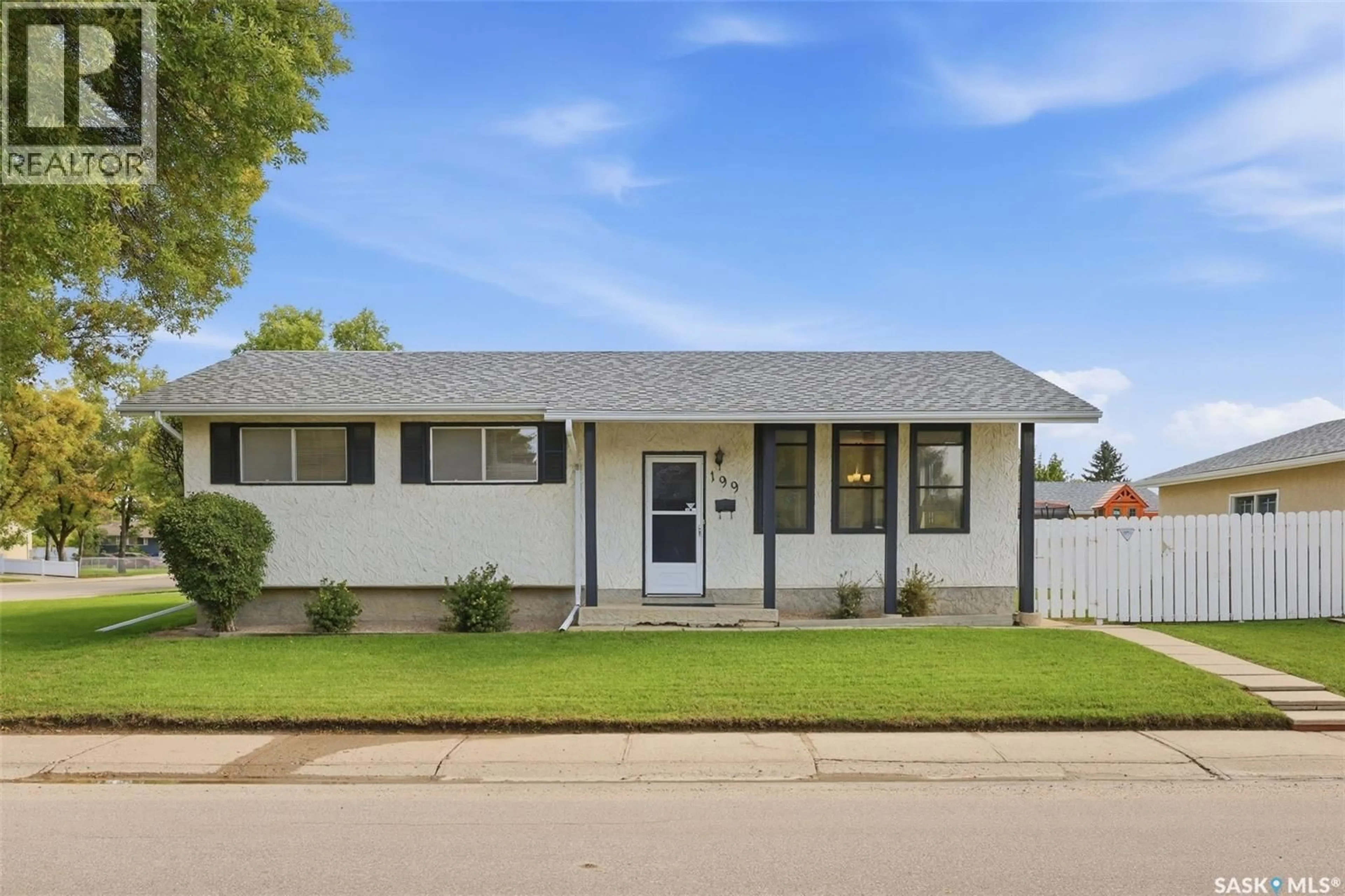 Home with vinyl exterior material, street for 199 MCSHERRY CRESCENT, Regina Saskatchewan S4T7B6