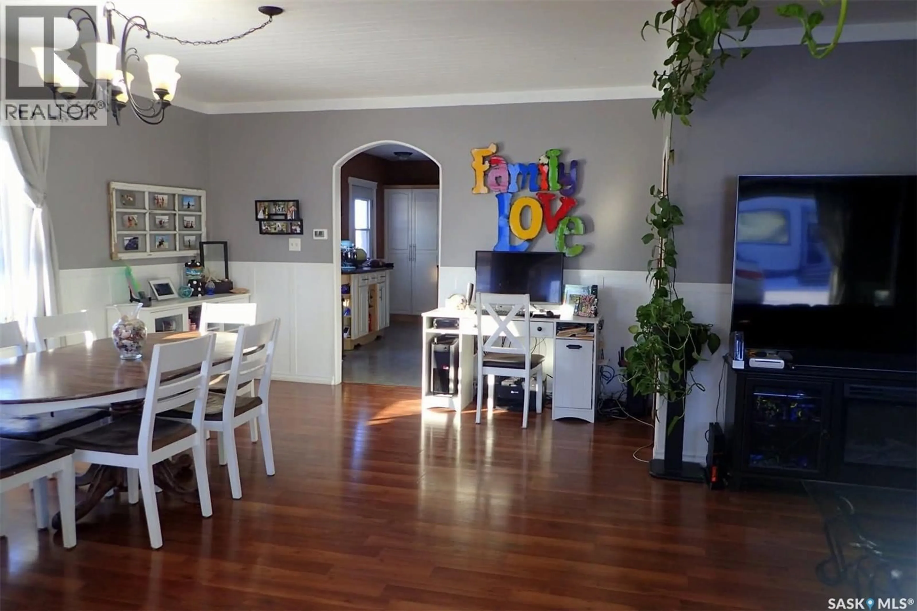 Dining room, wood/laminate floor for 161 BOSWELL STREET, Grayson Saskatchewan S0A1E0