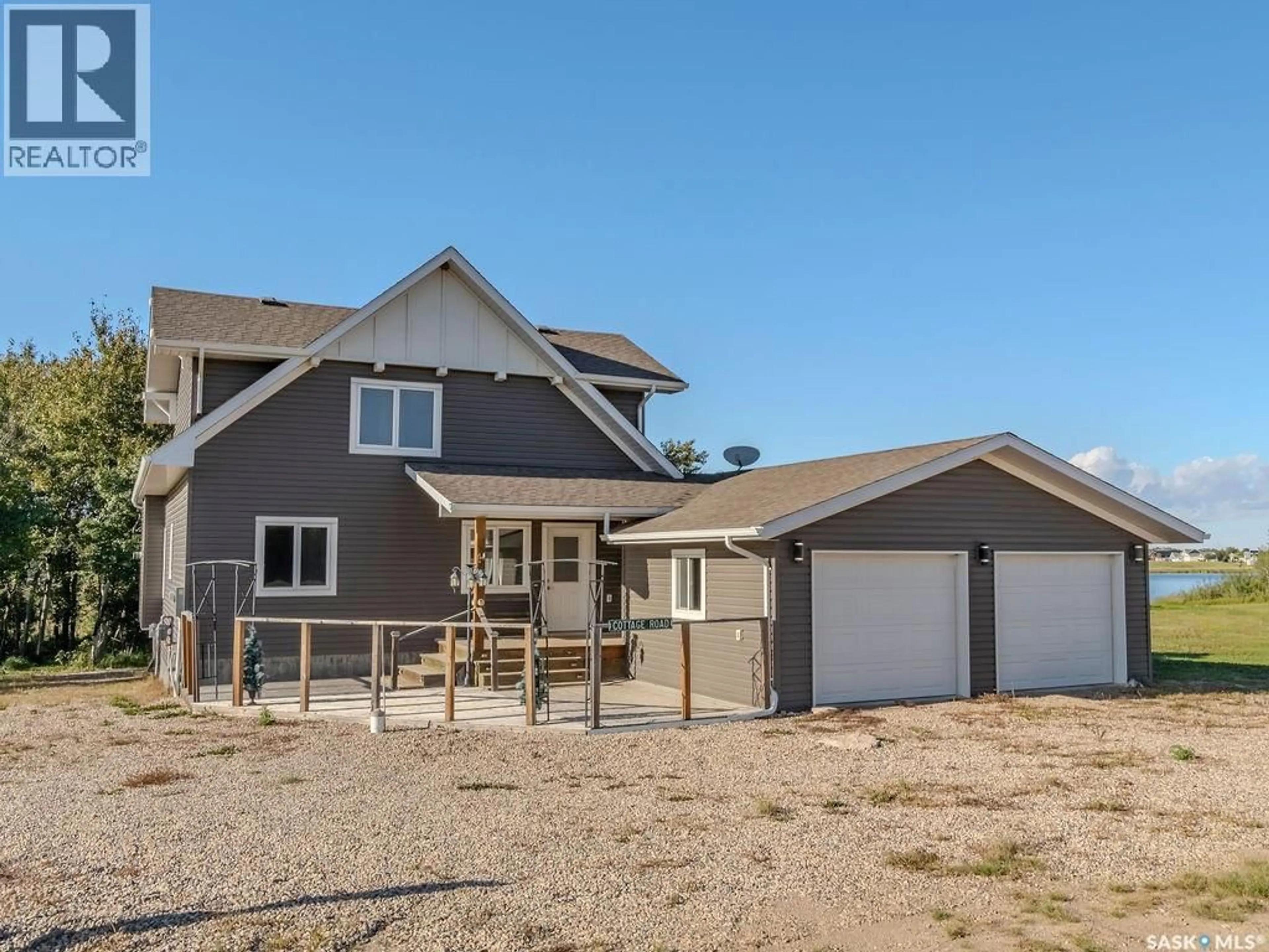 Home with vinyl exterior material, unknown for 1&2 PELICAN LANE, Humboldt Lake Saskatchewan S0K2A0