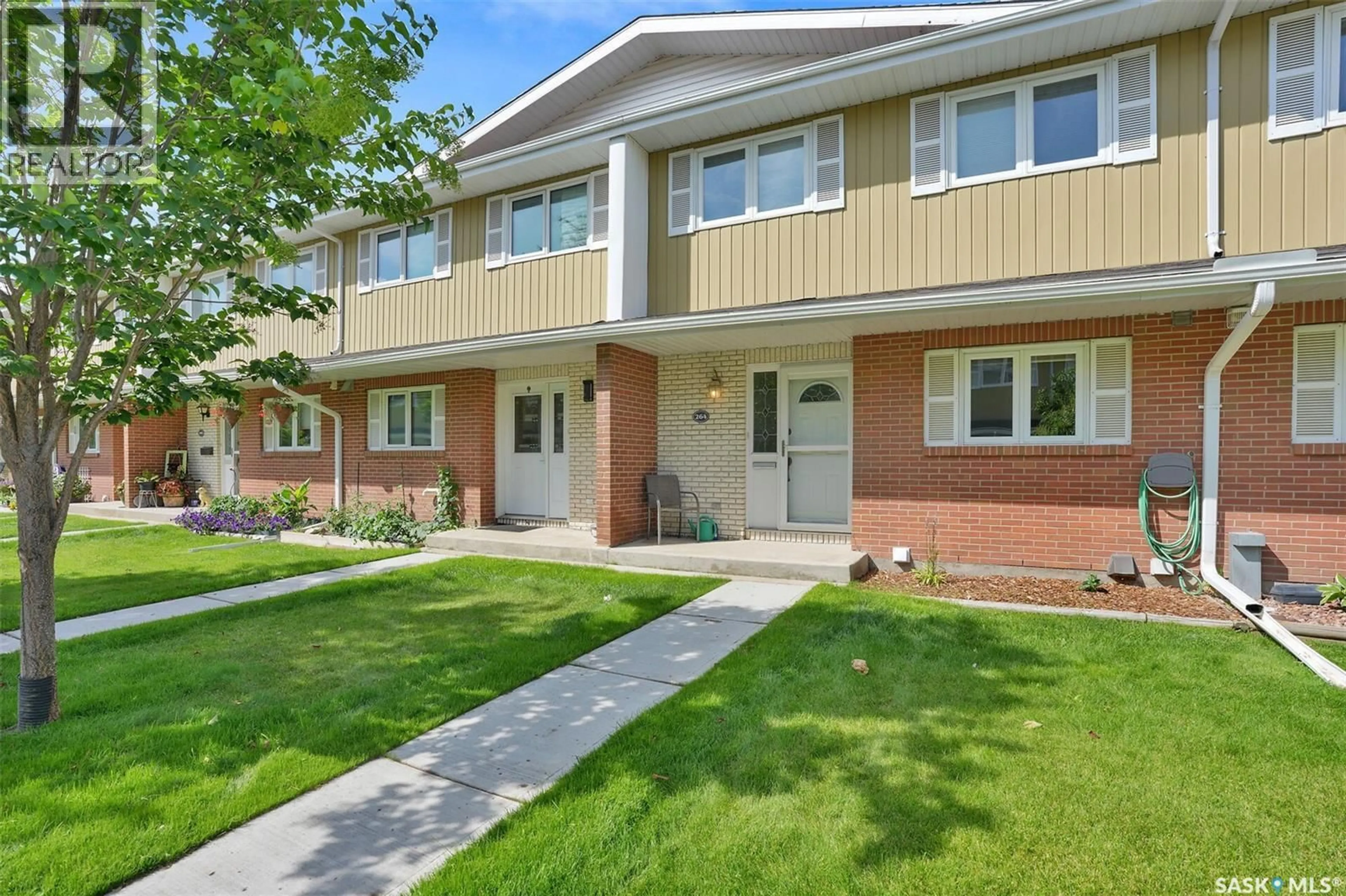 Home with brick exterior material, street for 264 PLAINSVIEW DRIVE, Regina Saskatchewan S4S6N1