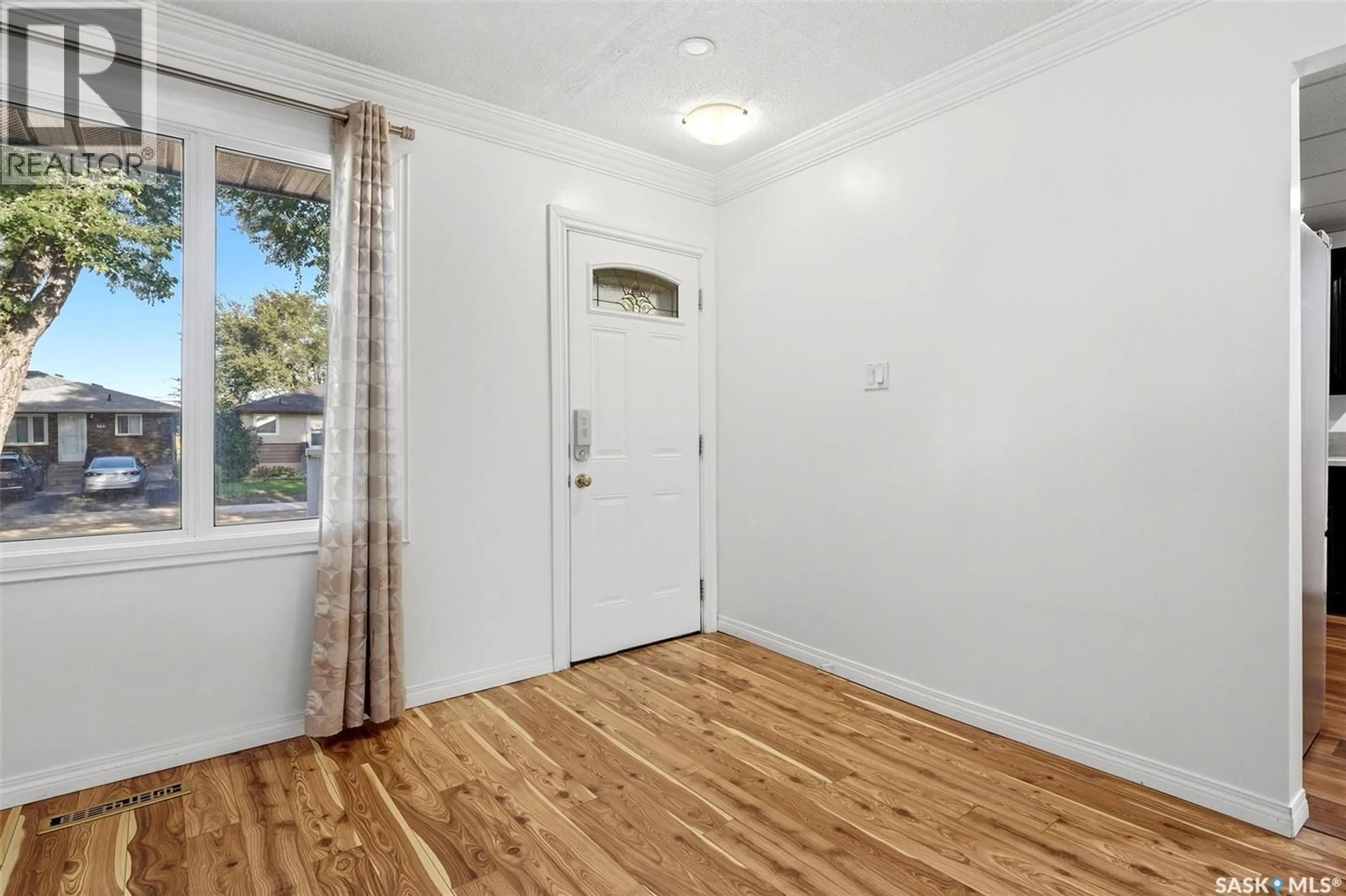 Indoor entryway for 169 FROOM CRESCENT, Regina Saskatchewan S4N1S9