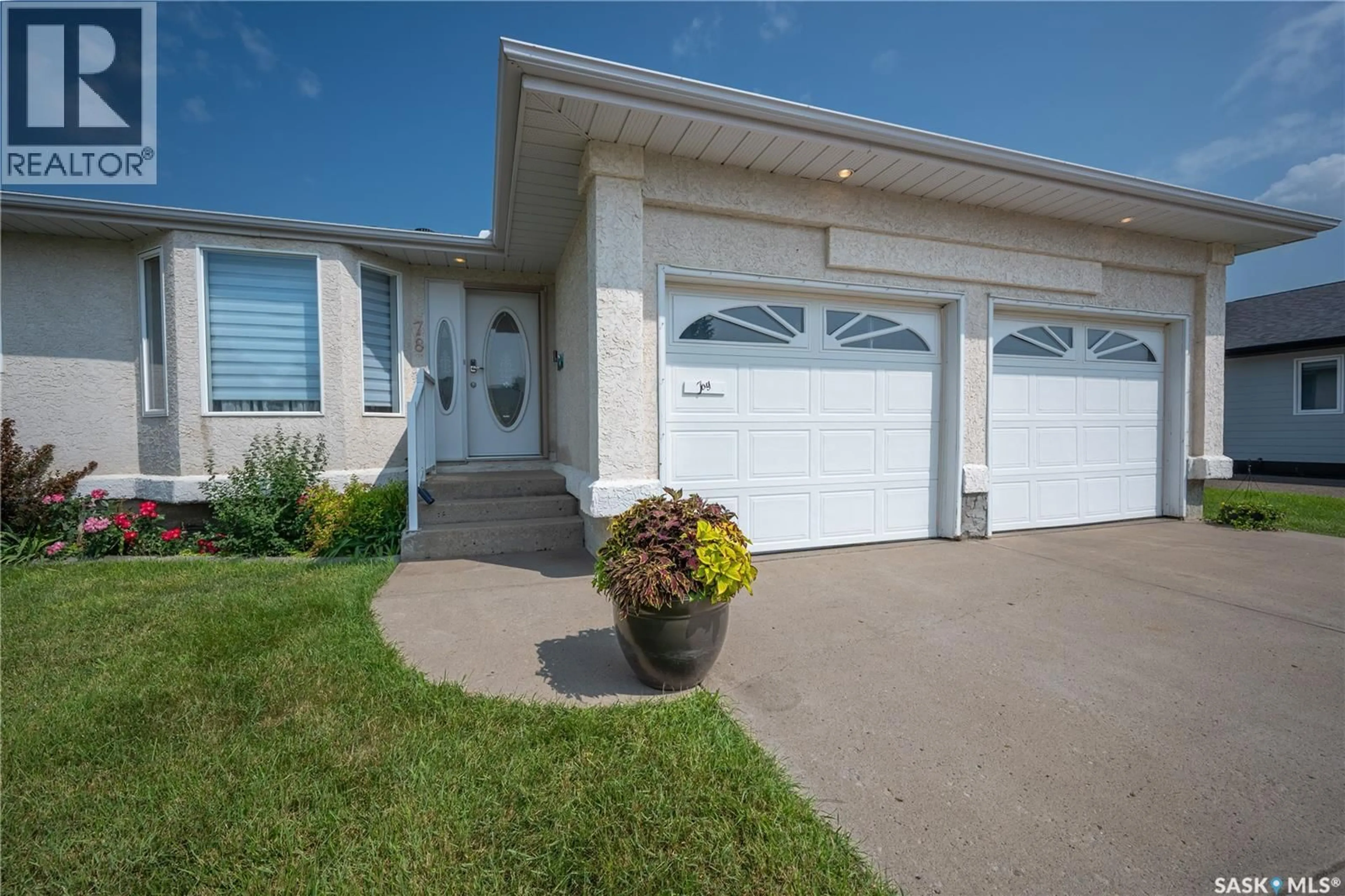 Home with vinyl exterior material, street for 78 - 3 RUSSELL DRIVE, Yorkton Saskatchewan S3N3W2