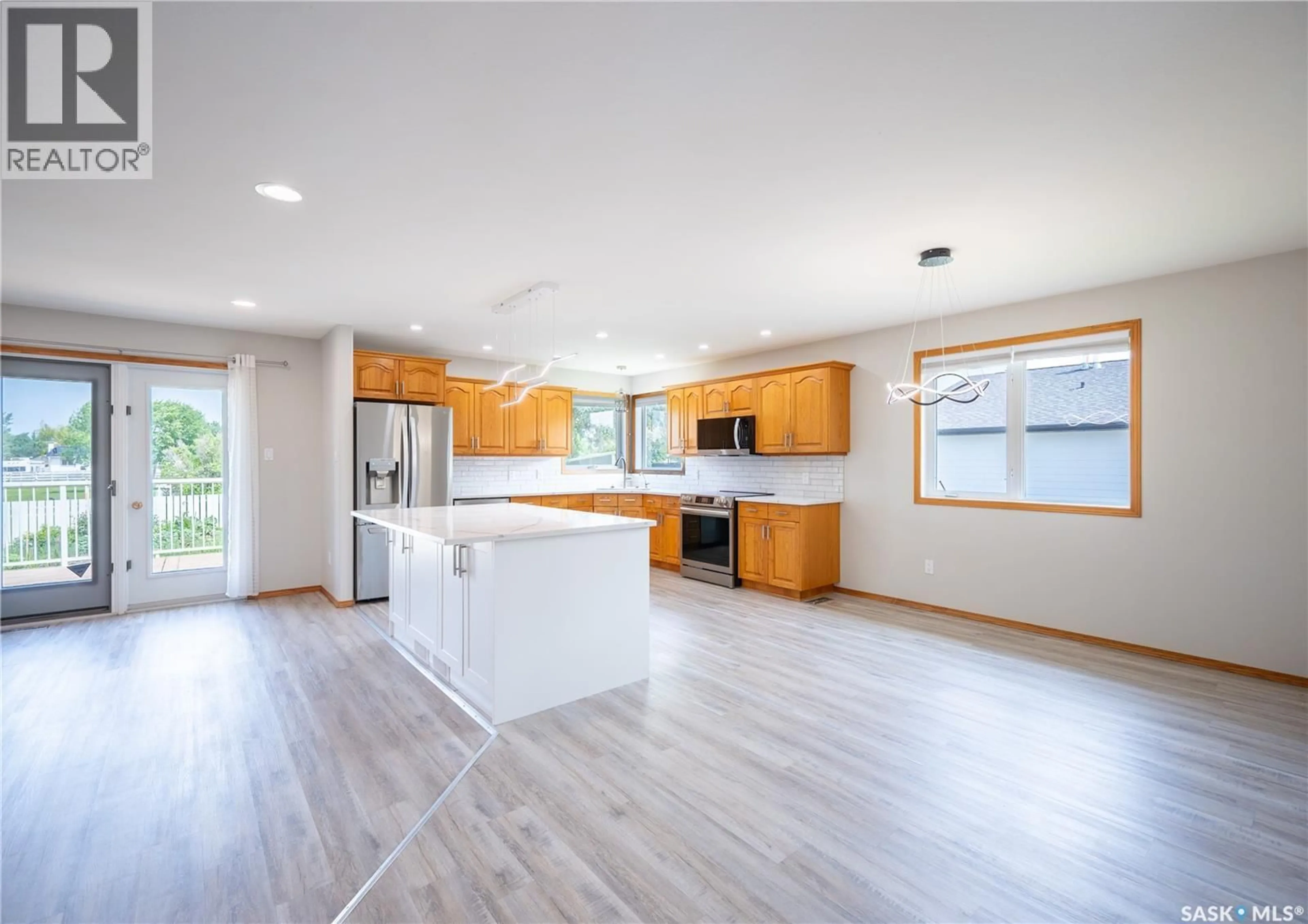 Open concept kitchen, unknown for 78 - 3 RUSSELL DRIVE, Yorkton Saskatchewan S3N3W2