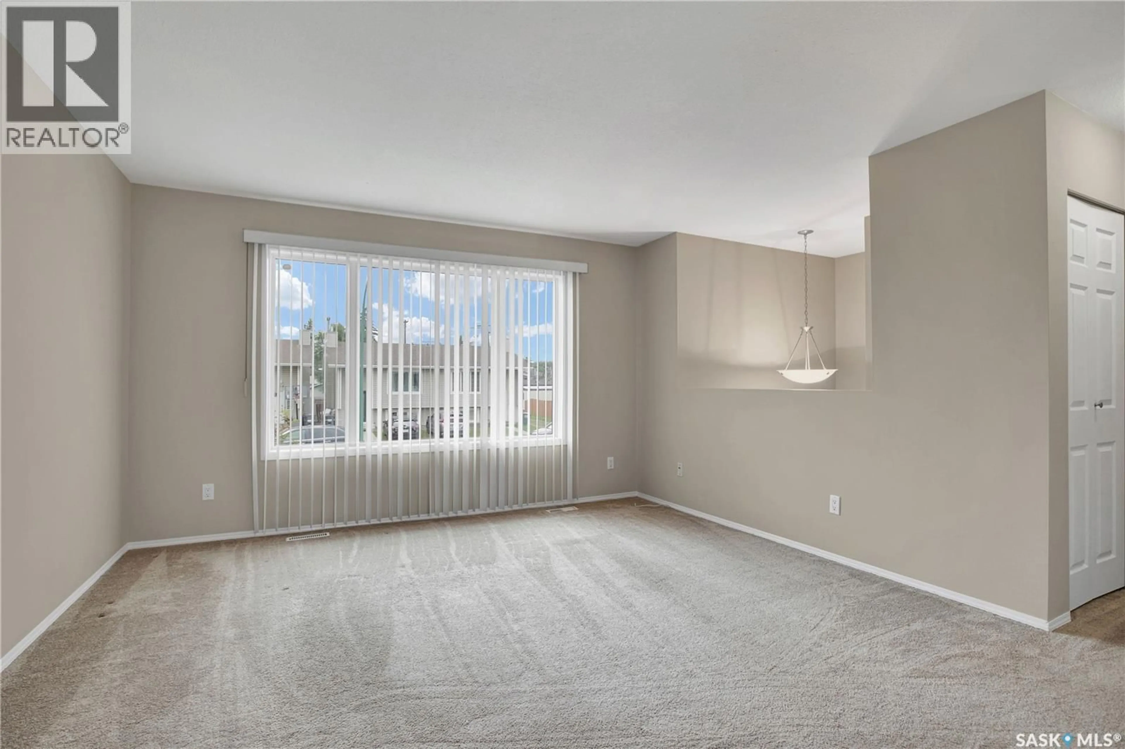 A pic of a room for 209 HEDLEY STREET, Saskatoon Saskatchewan S7N1Z9