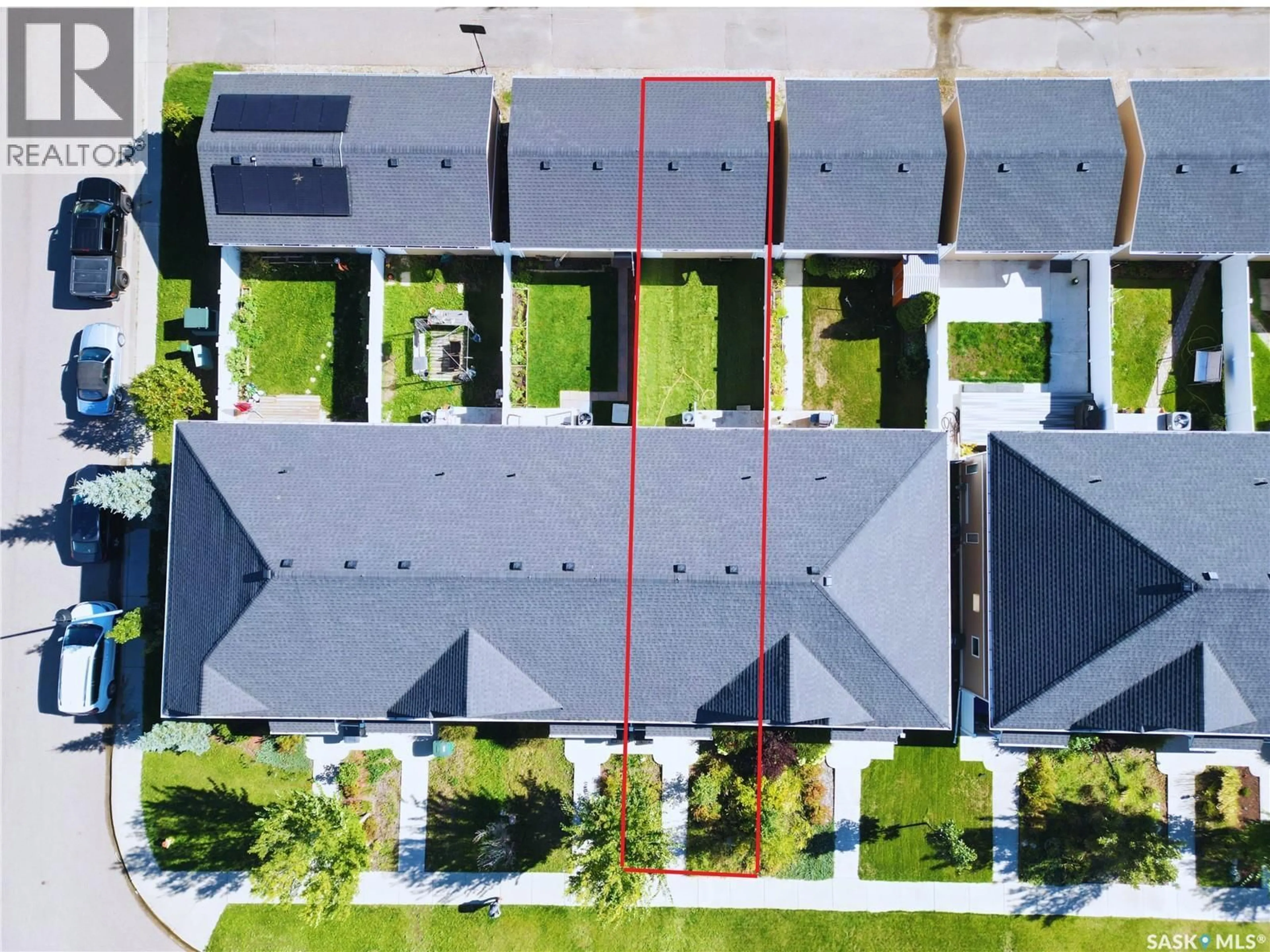 A pic from outside/outdoor area/front of a property/back of a property/a pic from drone, street for 1415 HUNTER ROAD, Saskatoon Saskatchewan S7T0T4