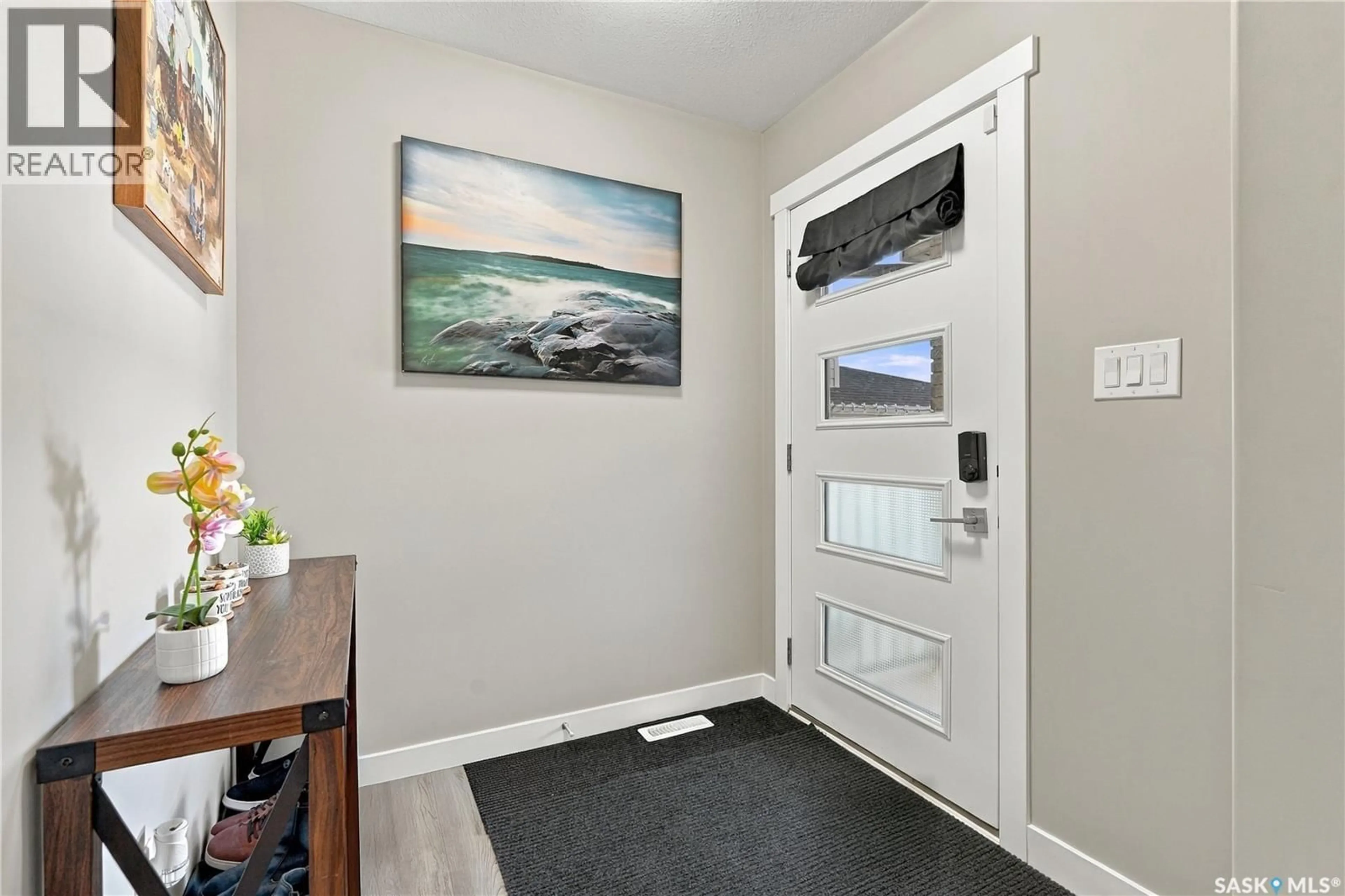 Indoor entryway for 160 TUFTS WAY, Saskatoon Saskatchewan S7V1P4