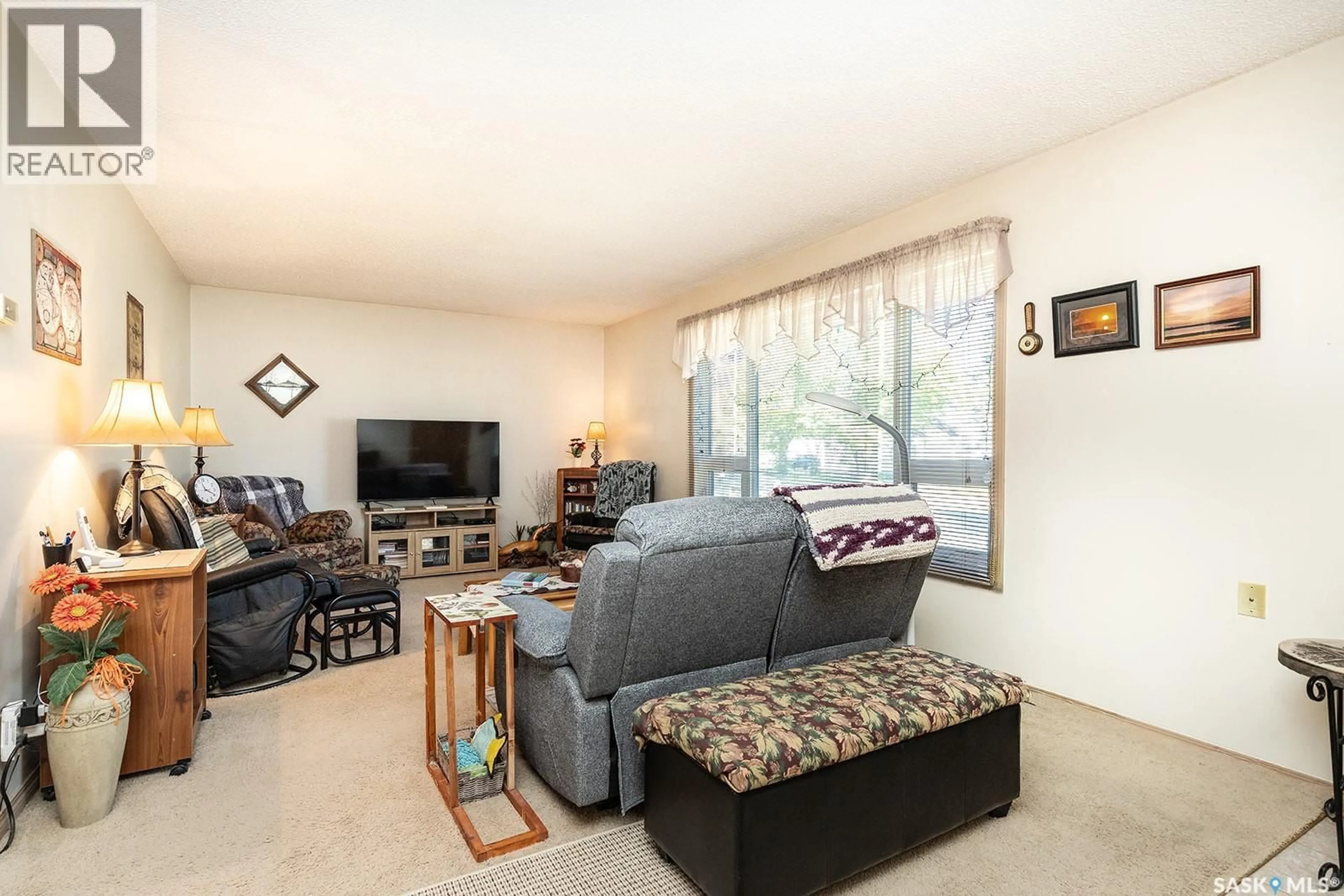 Living room with furniture, unknown for 405 4TH AVENUE, Watrous Saskatchewan S0K4T0